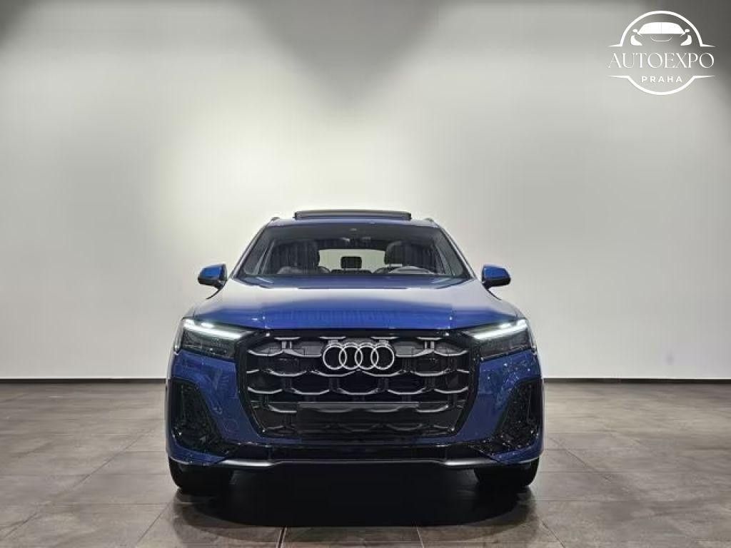 Audi Q7, 50TDI S Line Black Pano 7míst - fotka 2