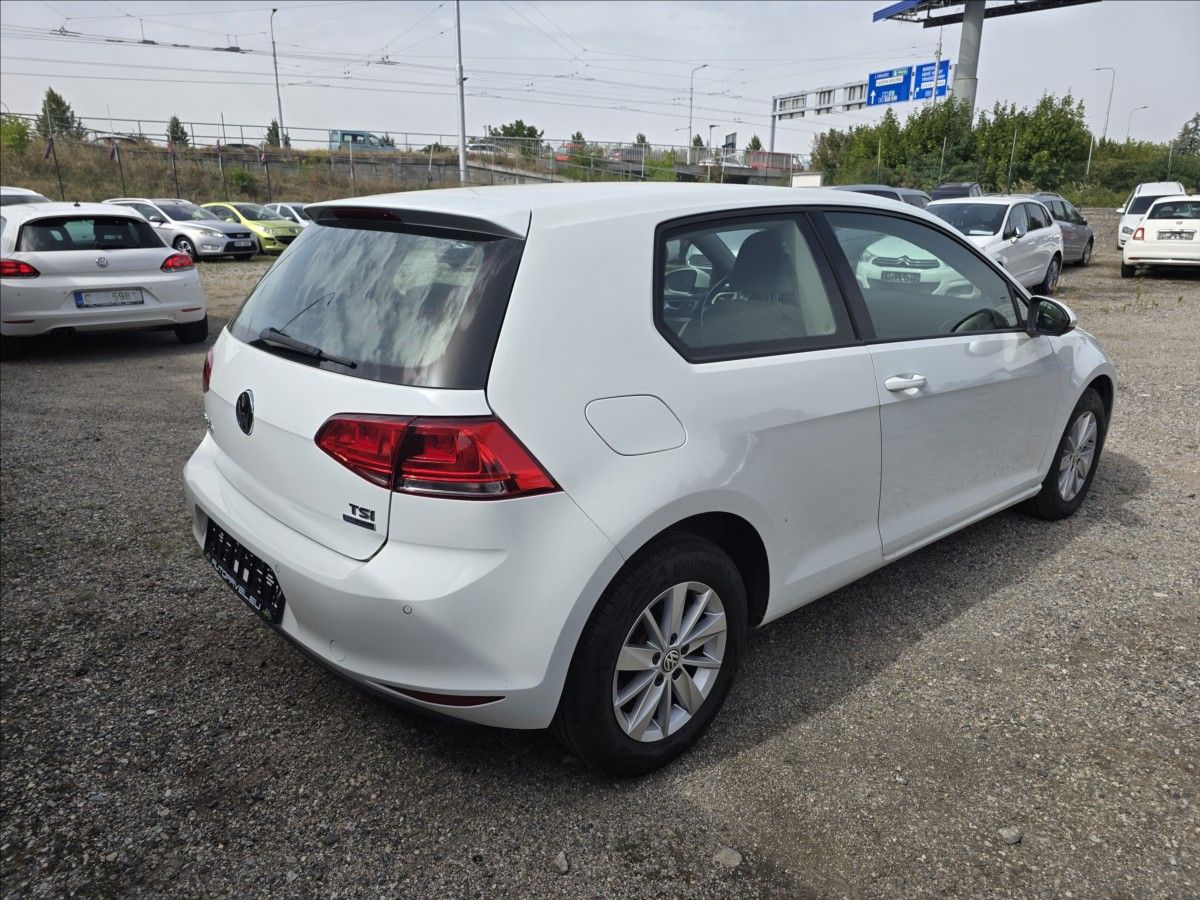 Volkswagen Golf, 1,2 TSi  63 KW  1 Majitel - fotka 5