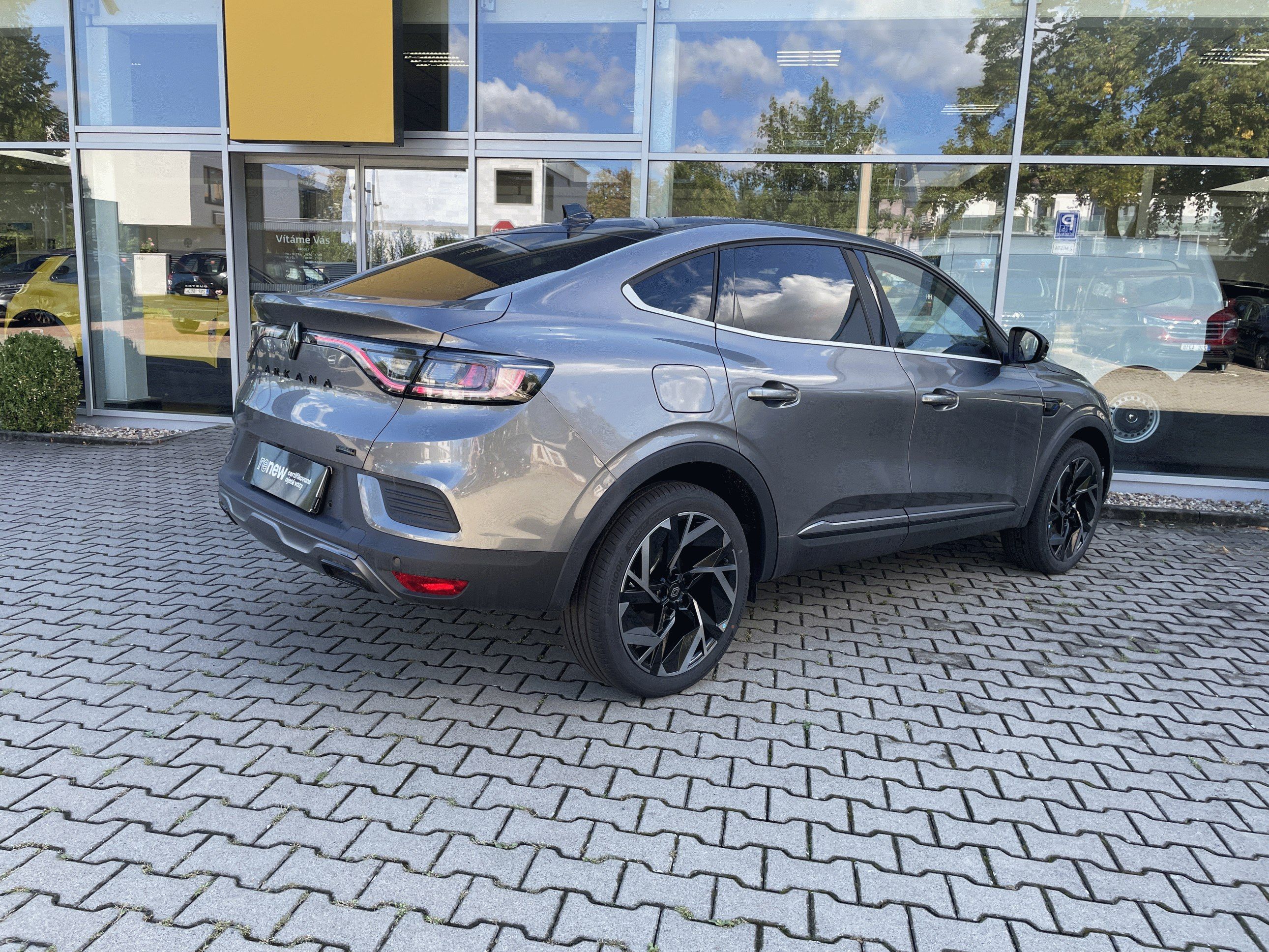 Renault Arkana, E-Tech hybrid 145 esprit Alpin - fotka 2