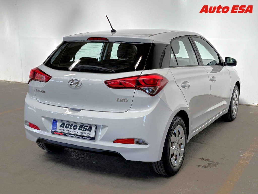 Hyundai i20, 1.25 i,1.maj,ČR - fotka 4