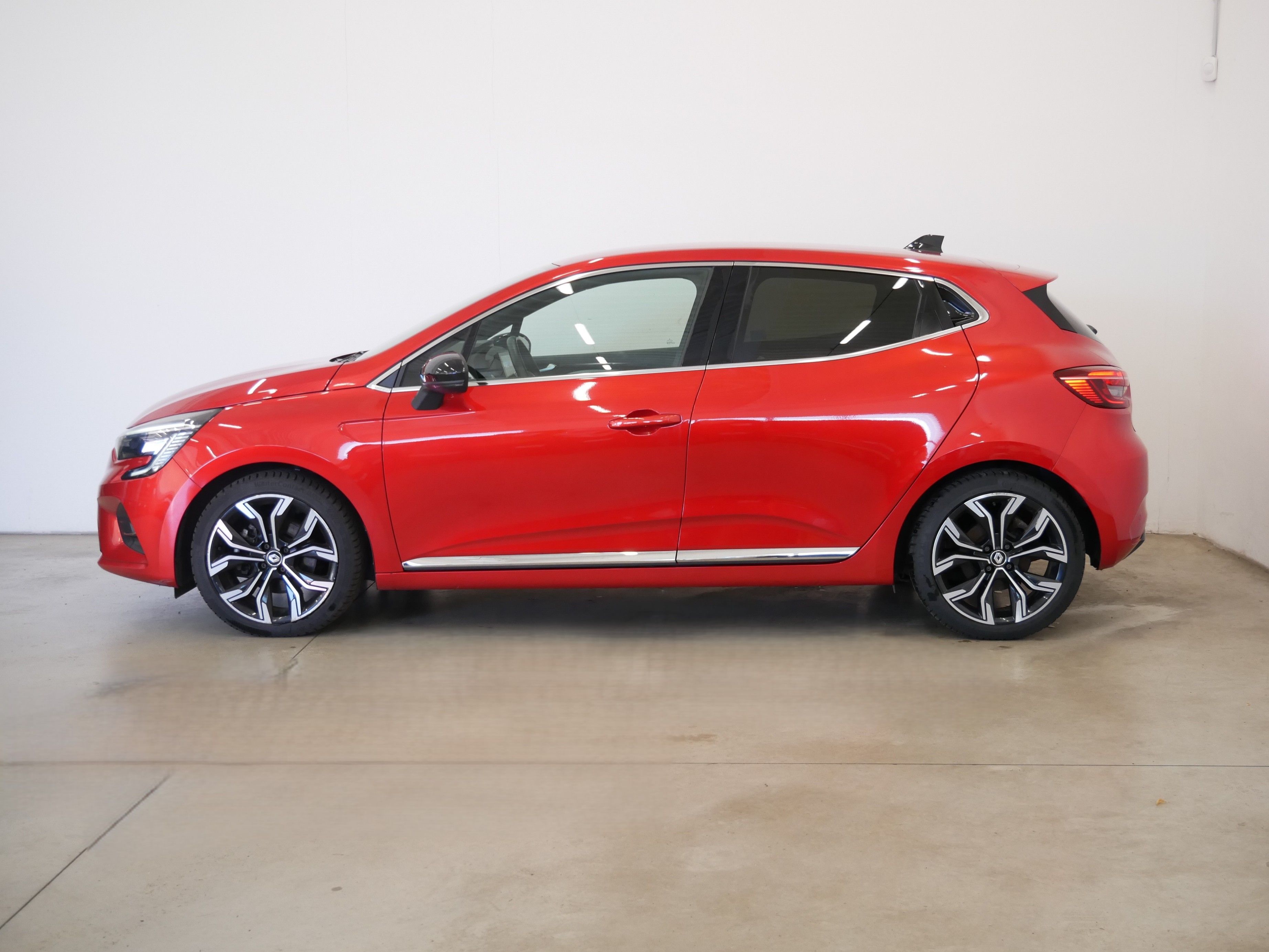 Renault Clio, 1.6 E-Tech 69 kW - fotka 3