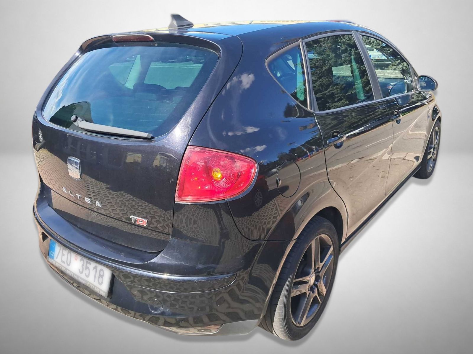 Seat Altea, 1.9 TDI, Automatická klima - fotka 2