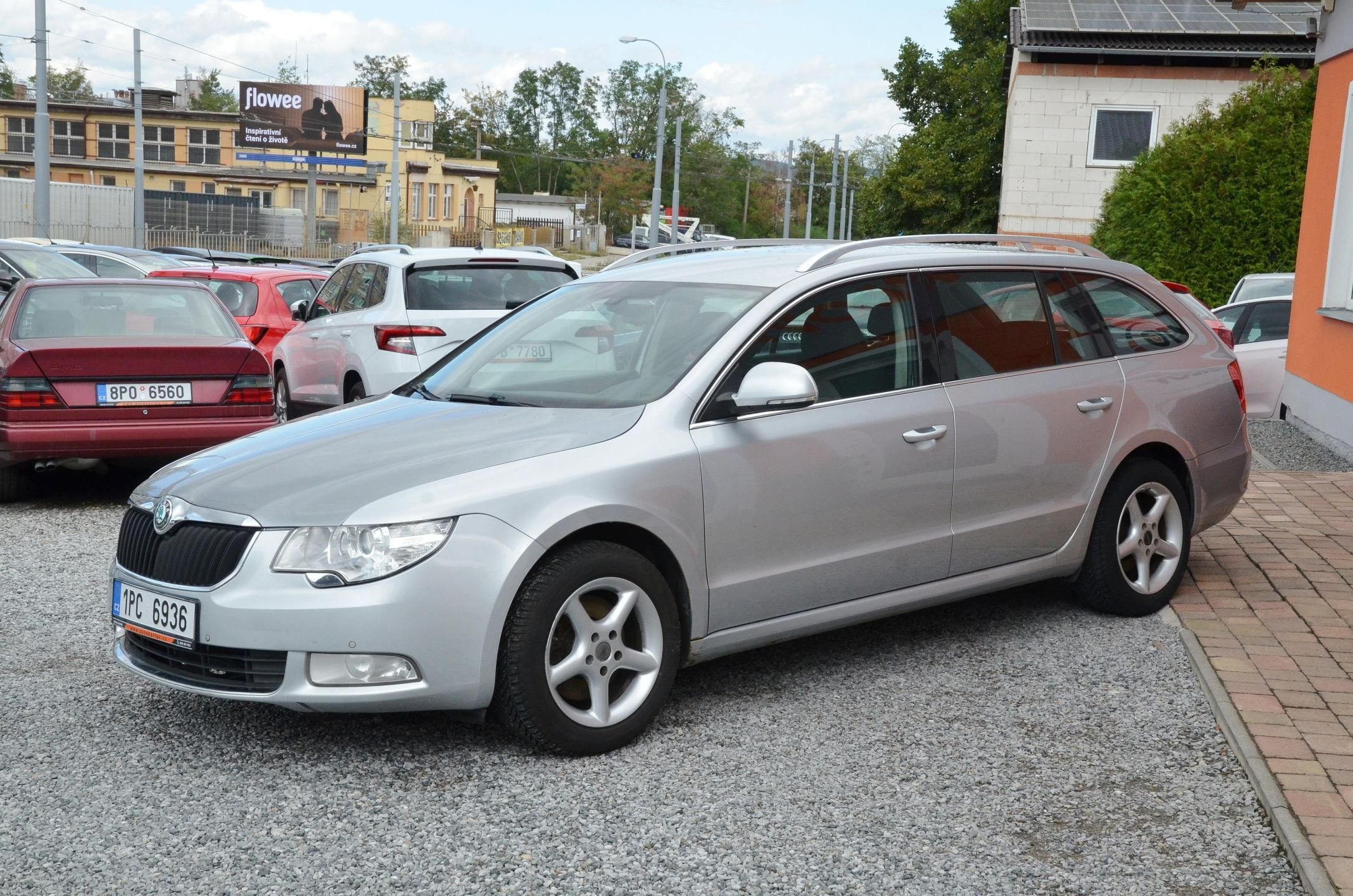 Škoda Superb, 2.0 TDi 103kW AMBITION - fotka 3