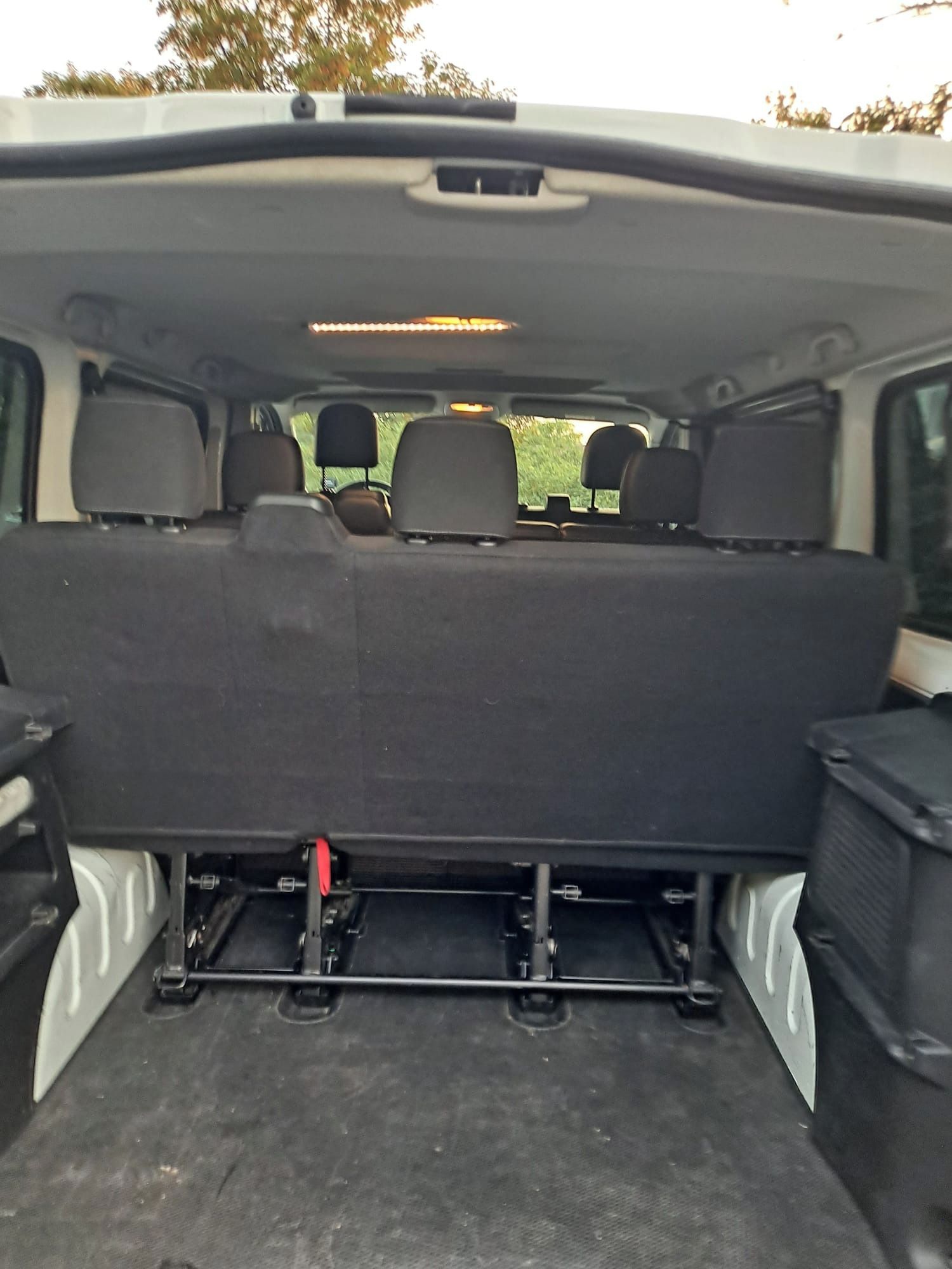 Renault Trafic, Renault Trafic 1.6 dCi, 9 míst - fotka 6