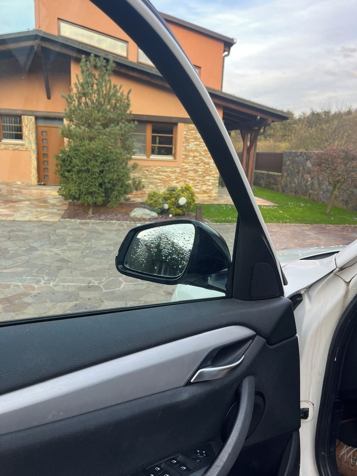 BMW X1, BMW X1 xDrive 20d (135 kW) - fotka 6