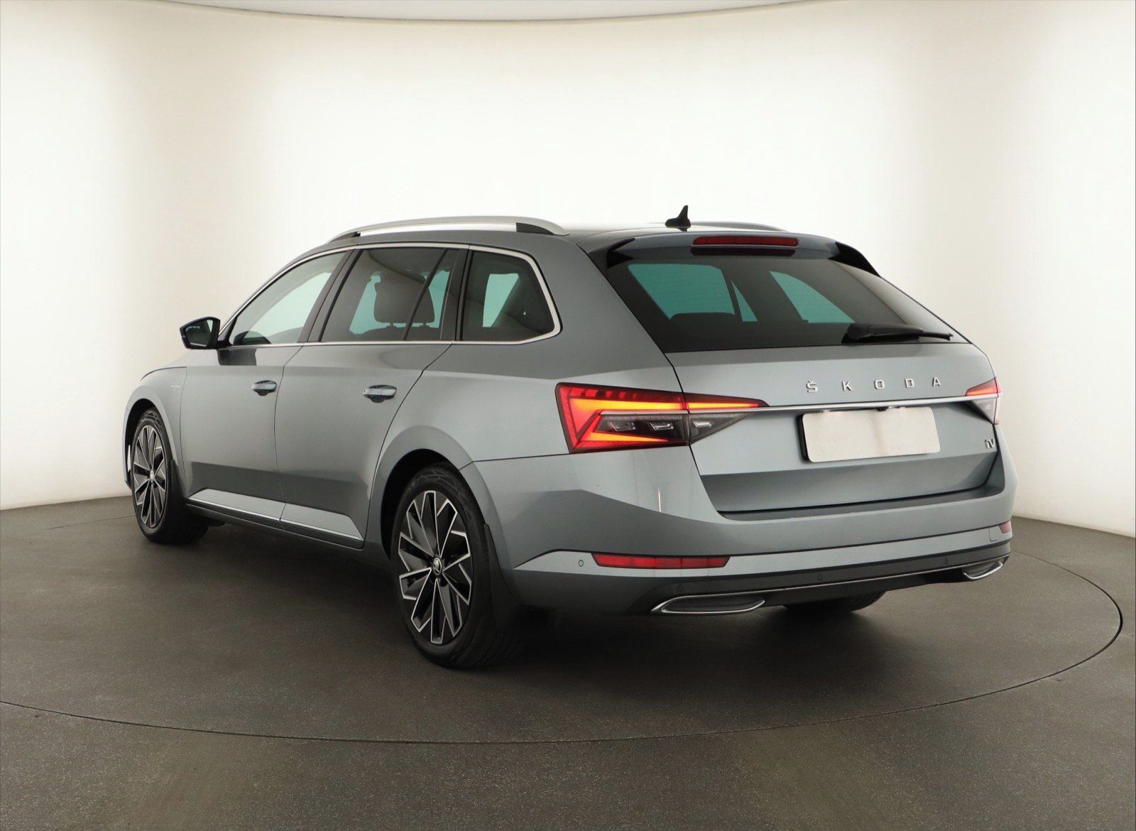 Škoda Superb, iV 1.4 TSI PHEV - fotka 4