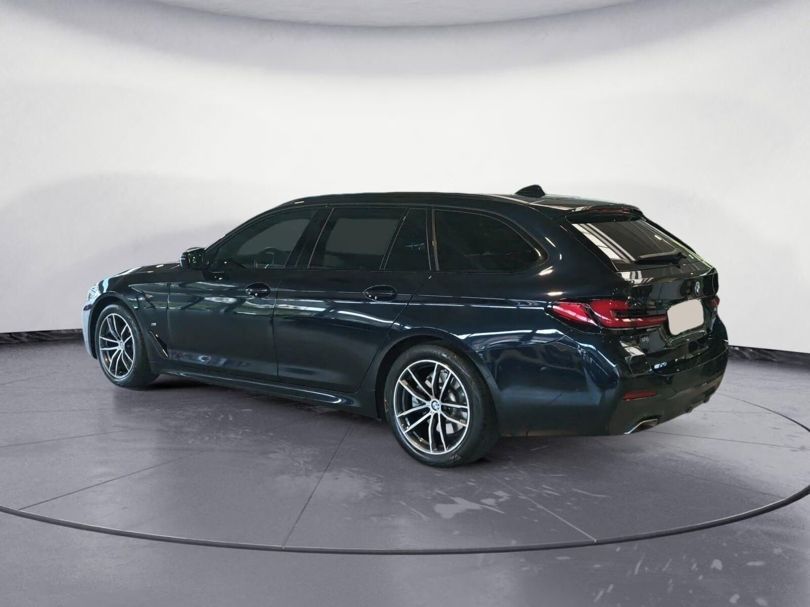 BMW Řada 5, 520i Touring Aut. M Sport*Navi - fotka 2