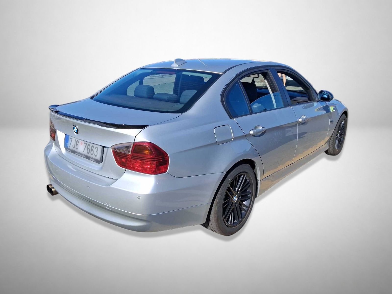 BMW Řada 3, 320 i, Serv.kniha - fotka 2