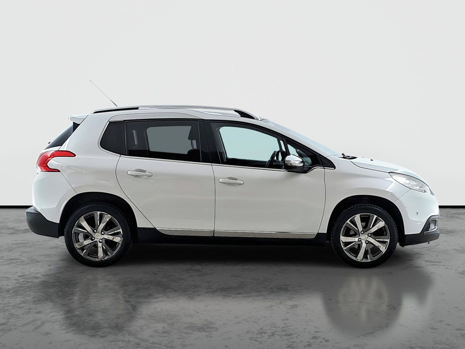 Peugeot 2008, 1.6 VTi, Allure - fotka 6