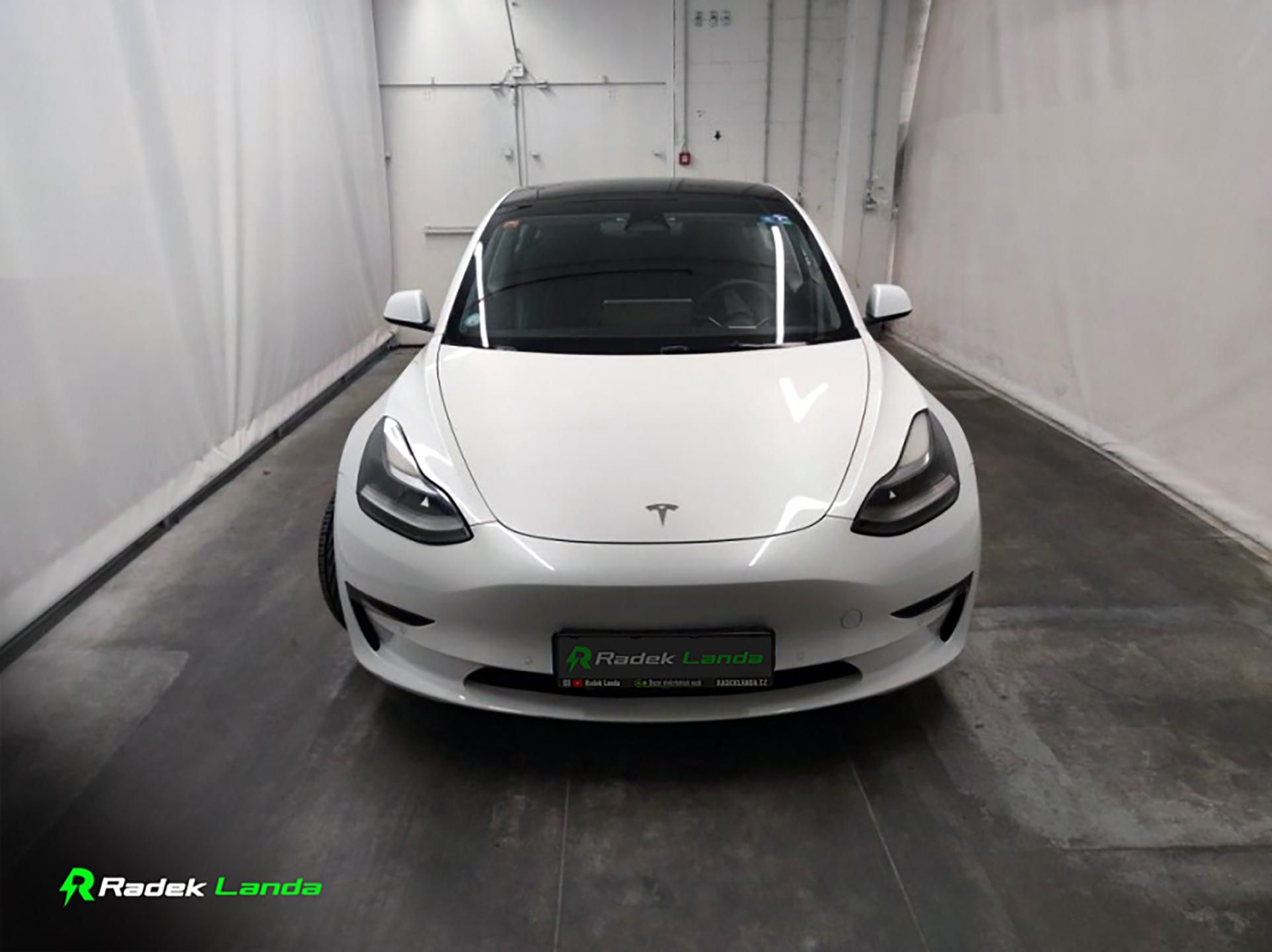 Tesla Model 3, AWD | Dual Motor, AMD Ryzen - fotka 5