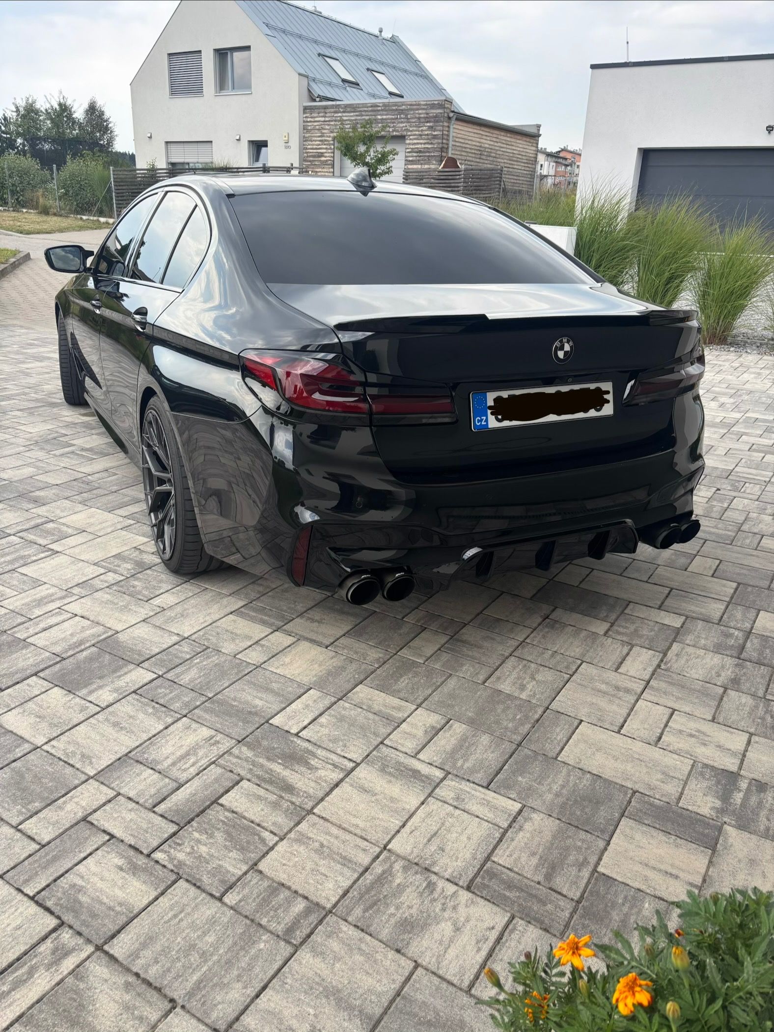BMW Řada 5, BMW G30 M550i - fotka 4