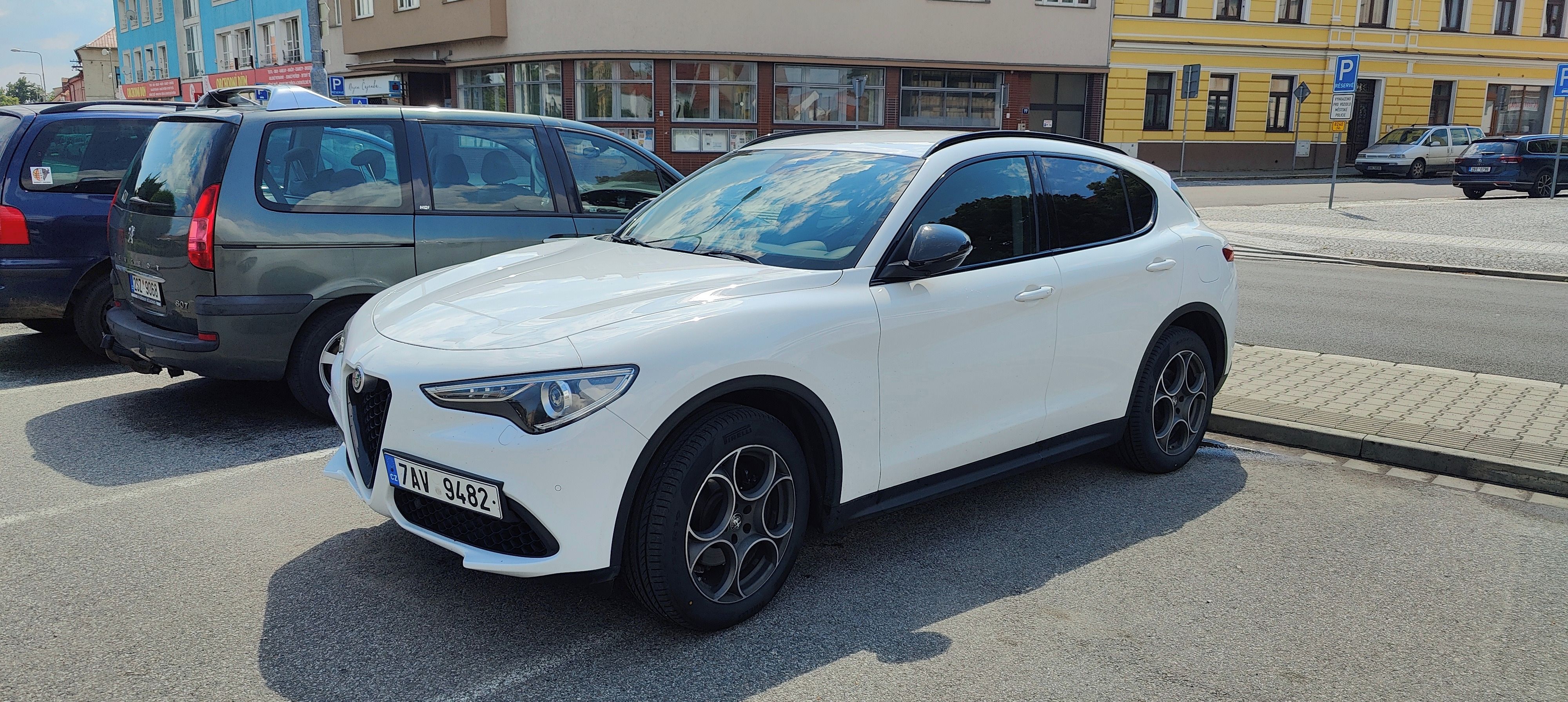 Alfa Romeo Stelvio, 2.0 Turbo 206 kW • ČR • 2. maj - fotka 3