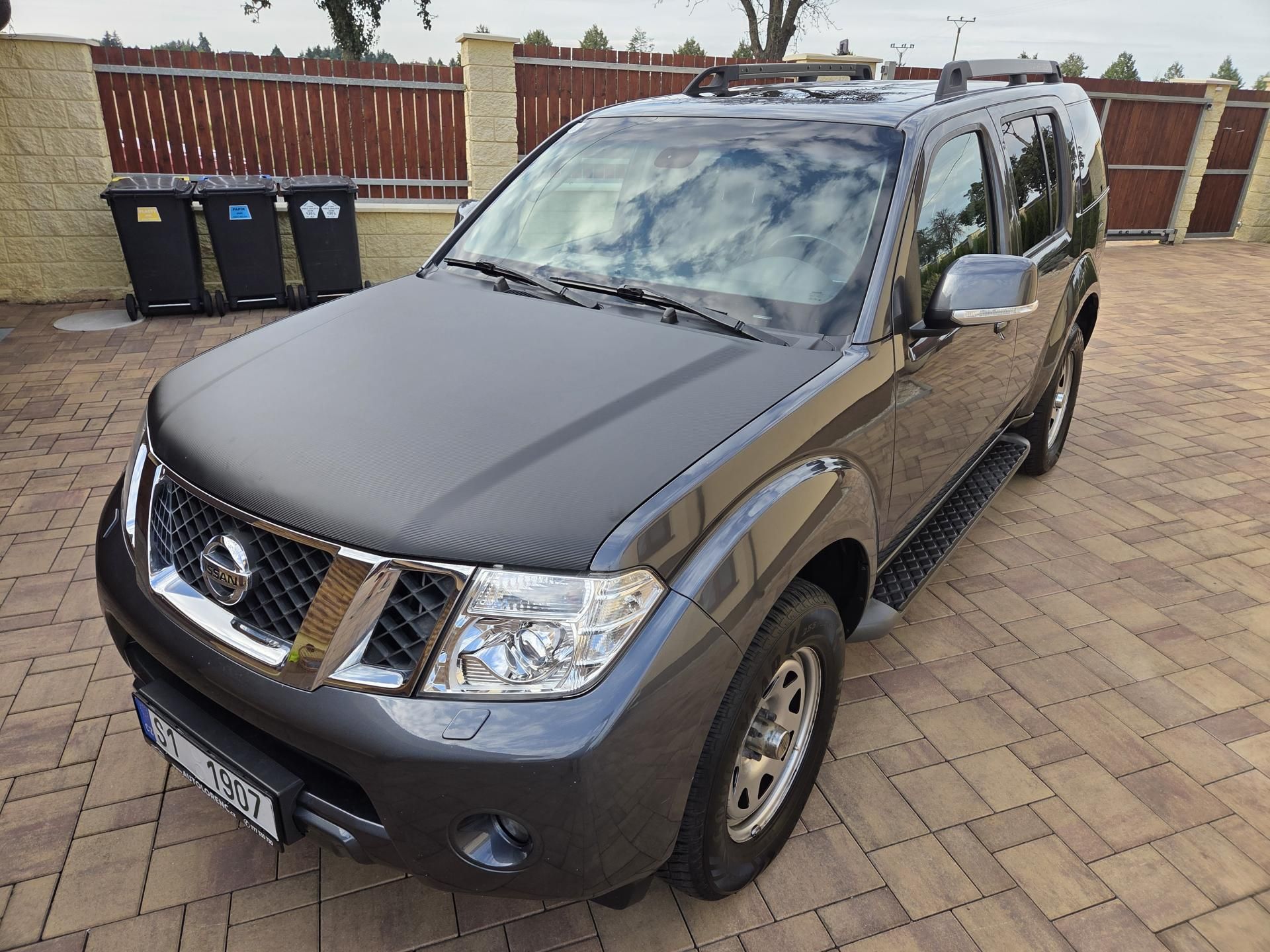 Nissan Pathfinder, 2.5 dCi LE 140Kw manuál - fotka 4
