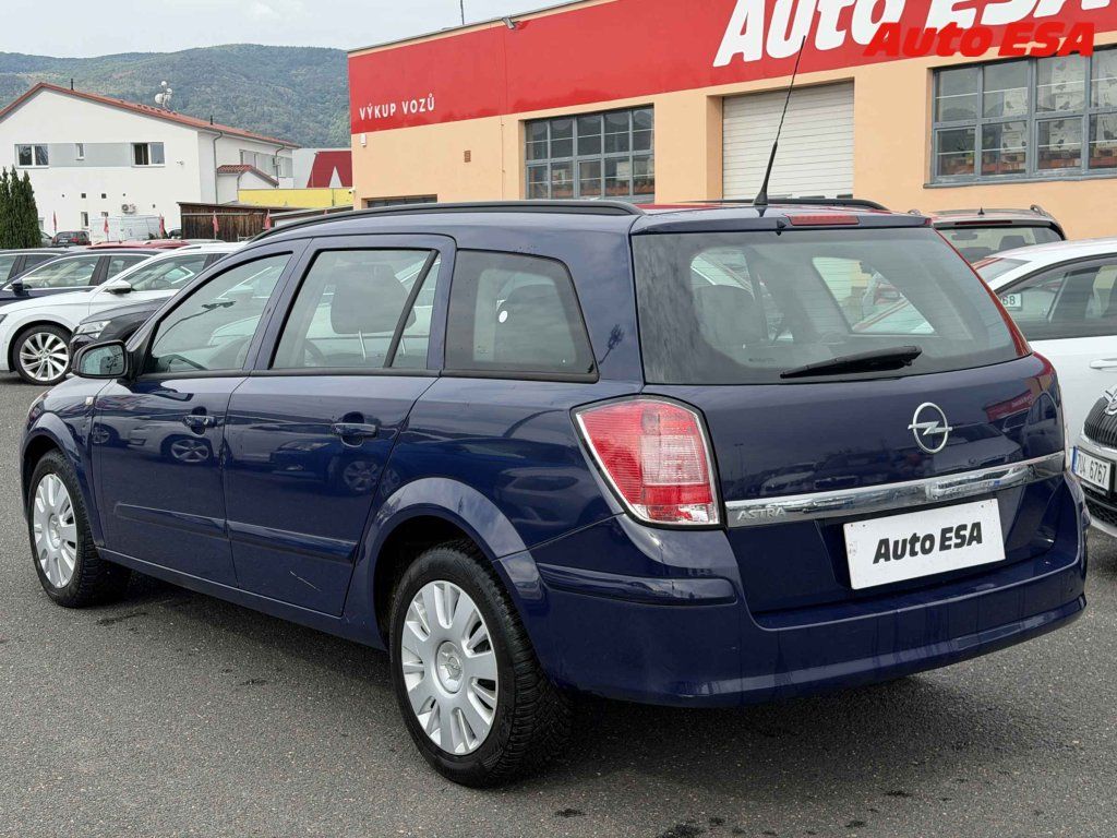 Opel Astra, 1.4i 16V,ČR - fotka 5