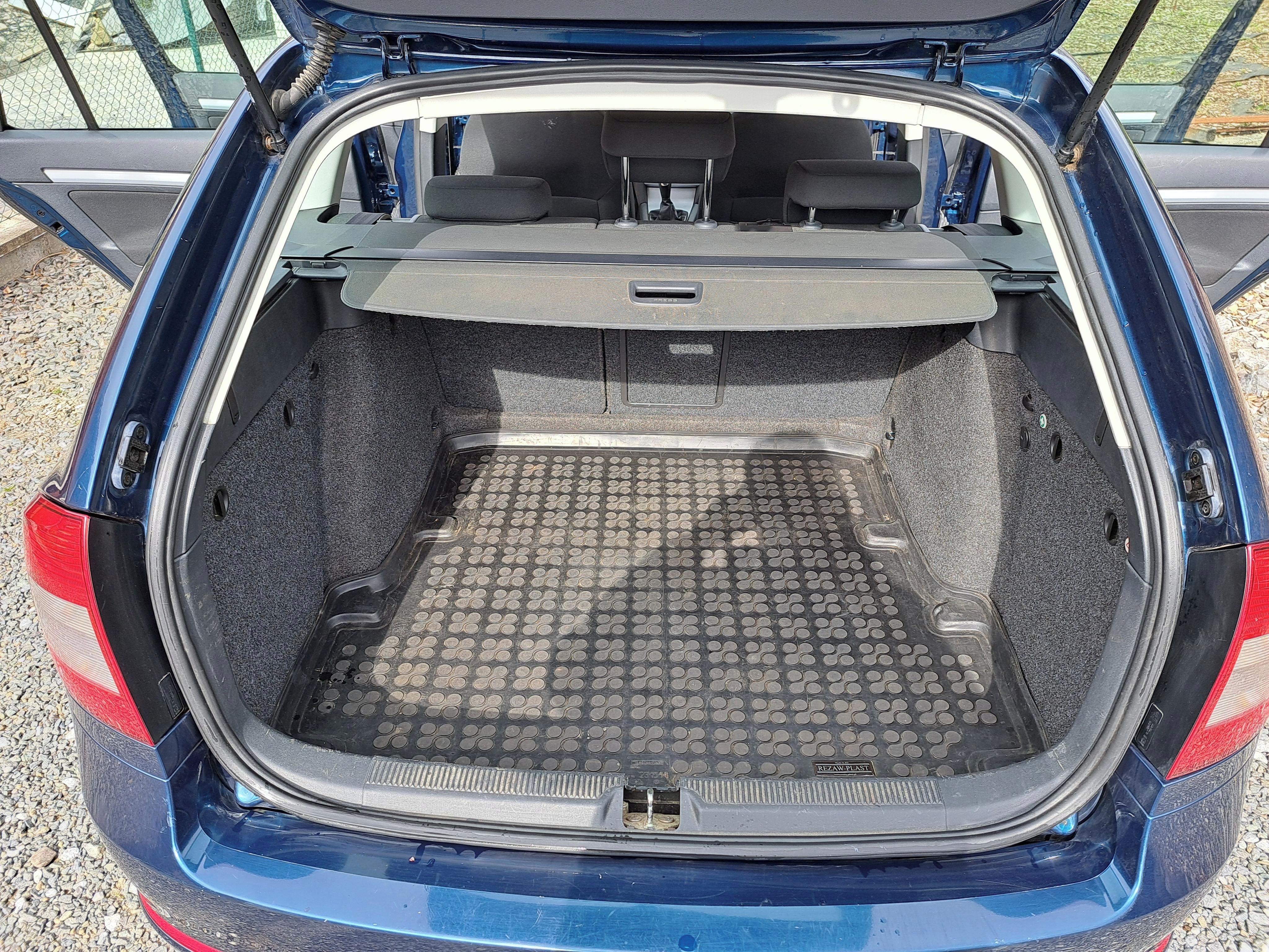 Škoda Octavia, Škoda Octavia 1.6 TDI - fotka 6