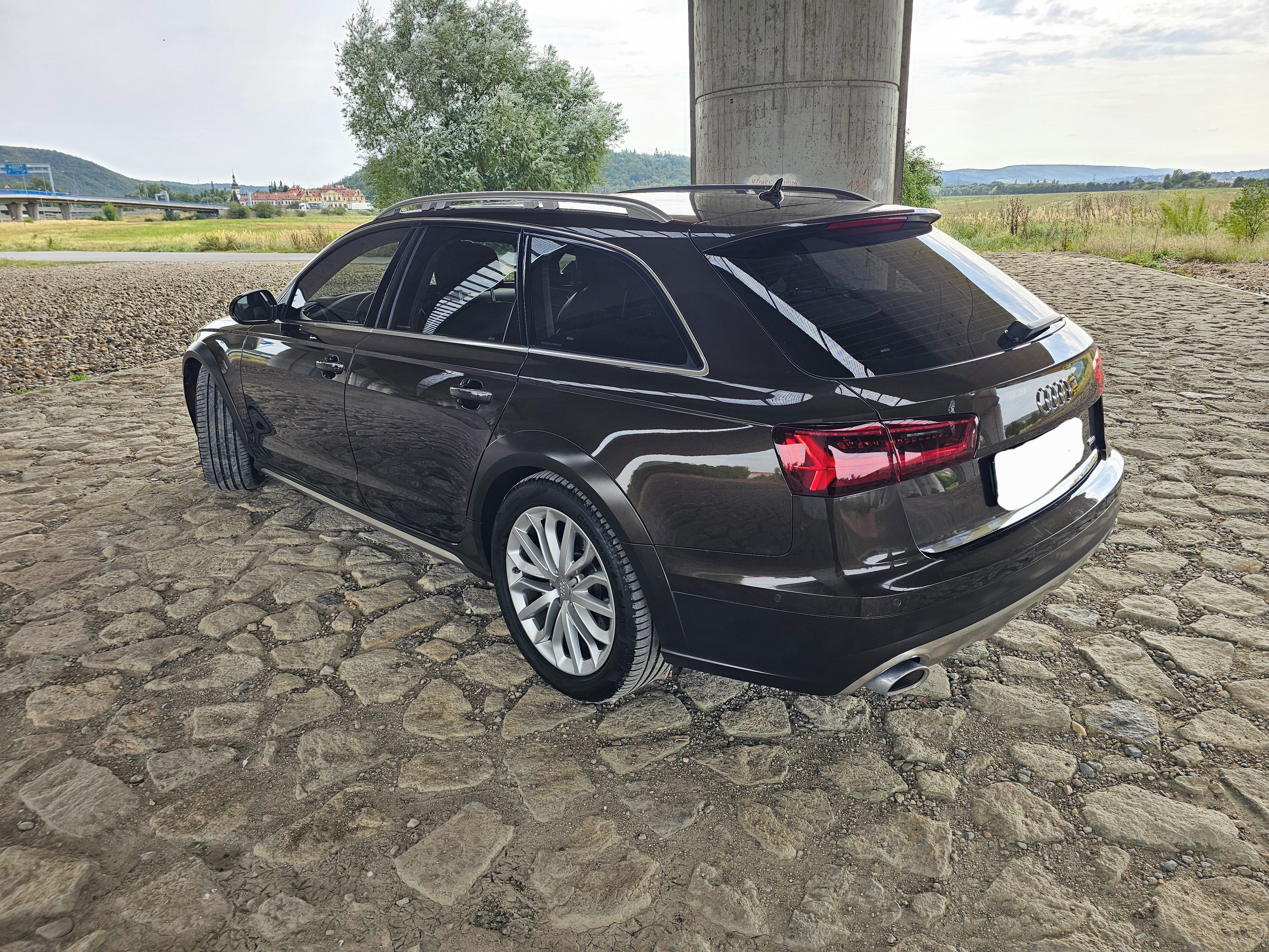 Audi A6 allroad, 3.0Bitdi po servisu za 250 000 - fotka 5