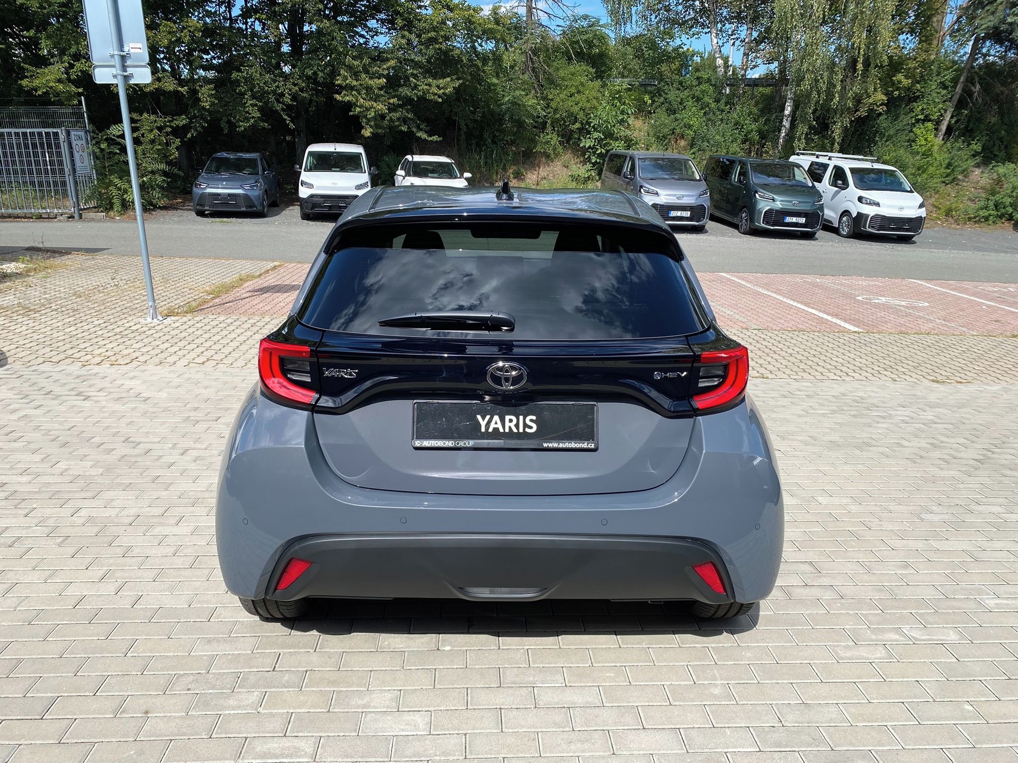 Toyota Yaris, 1.5 HEV STYLE - fotka 5