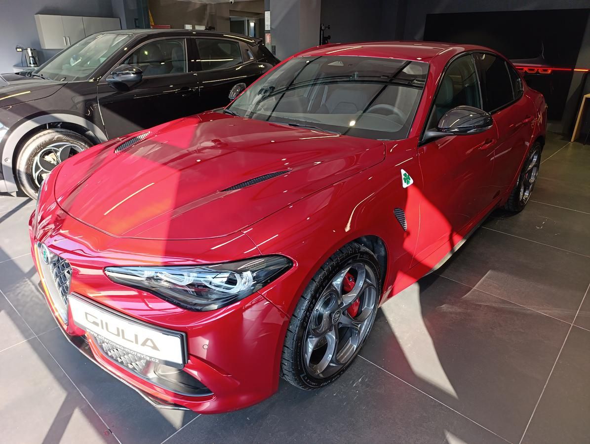 Alfa Romeo Giulia, Quadrifoglio 2.9 V6 Turbo 520K - fotka 3