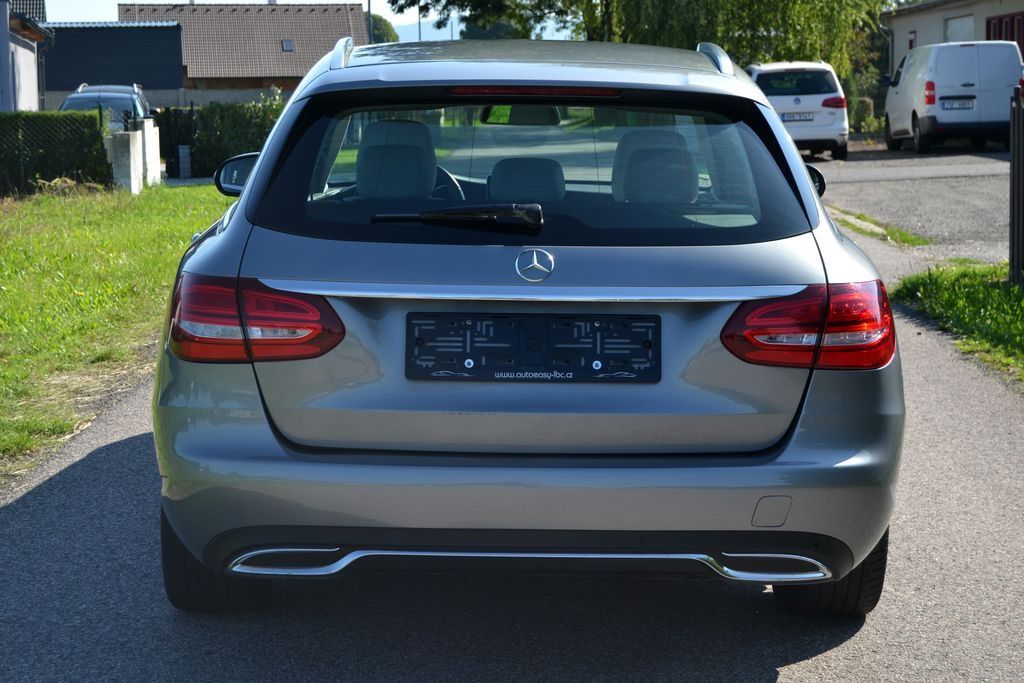 Mercedes-Benz Třídy C, BlueTEC Avantgarde 71 000 km - fotka 3
