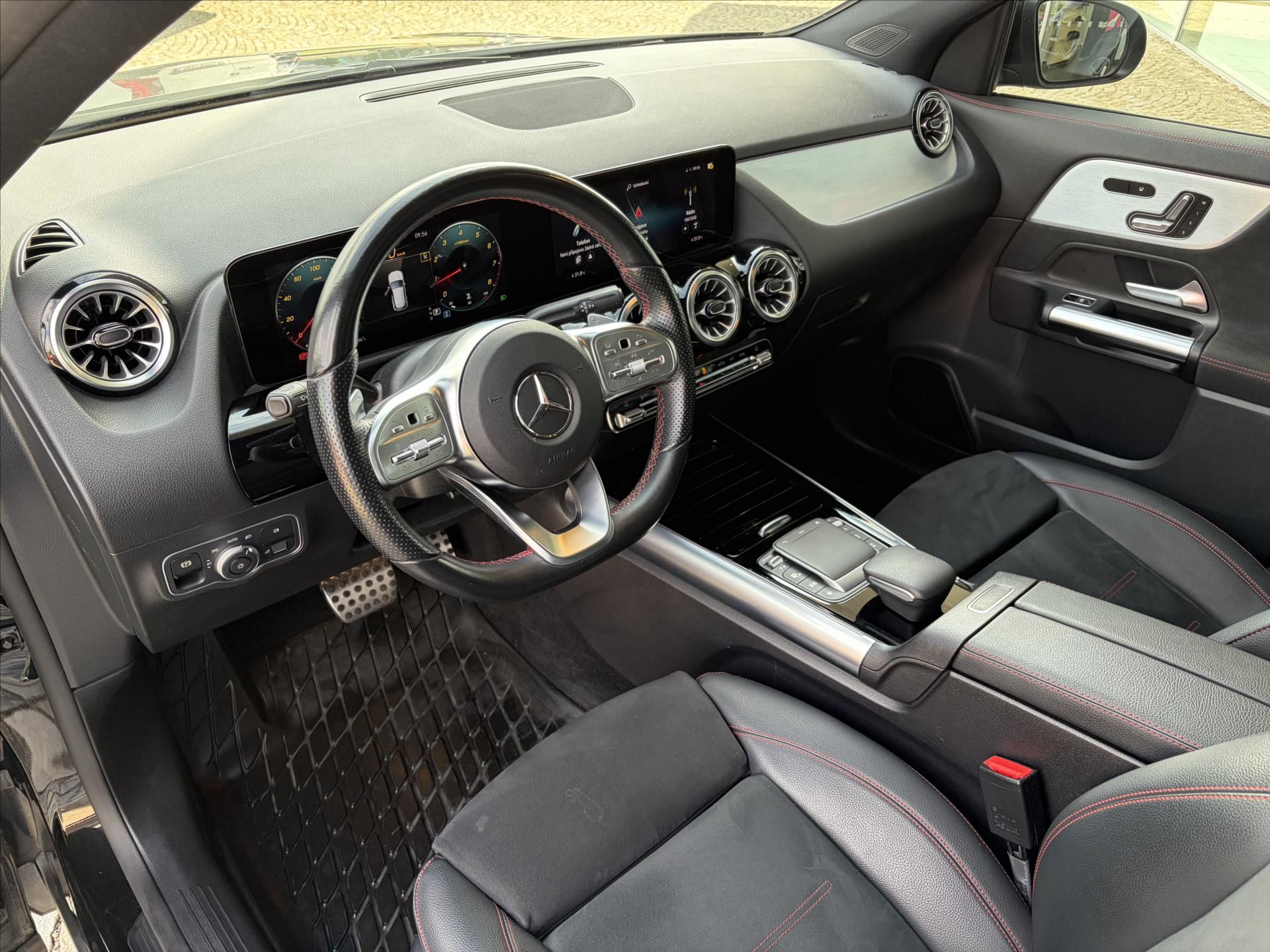 Mercedes-Benz GLA, GLA 200*AMG paket - fotka 5