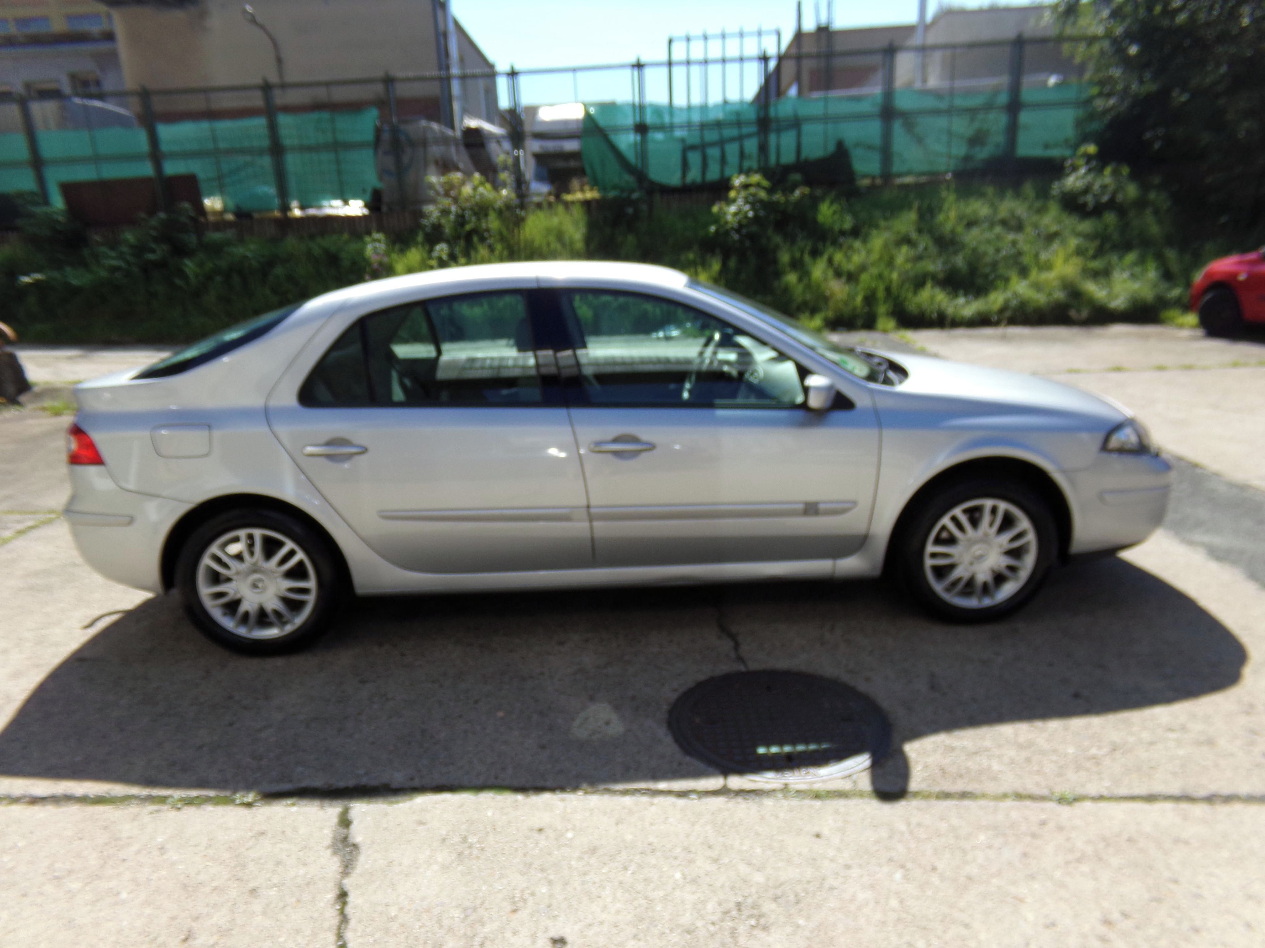 Renault Laguna, 2.0 16V PRIVILEGE - fotka 4