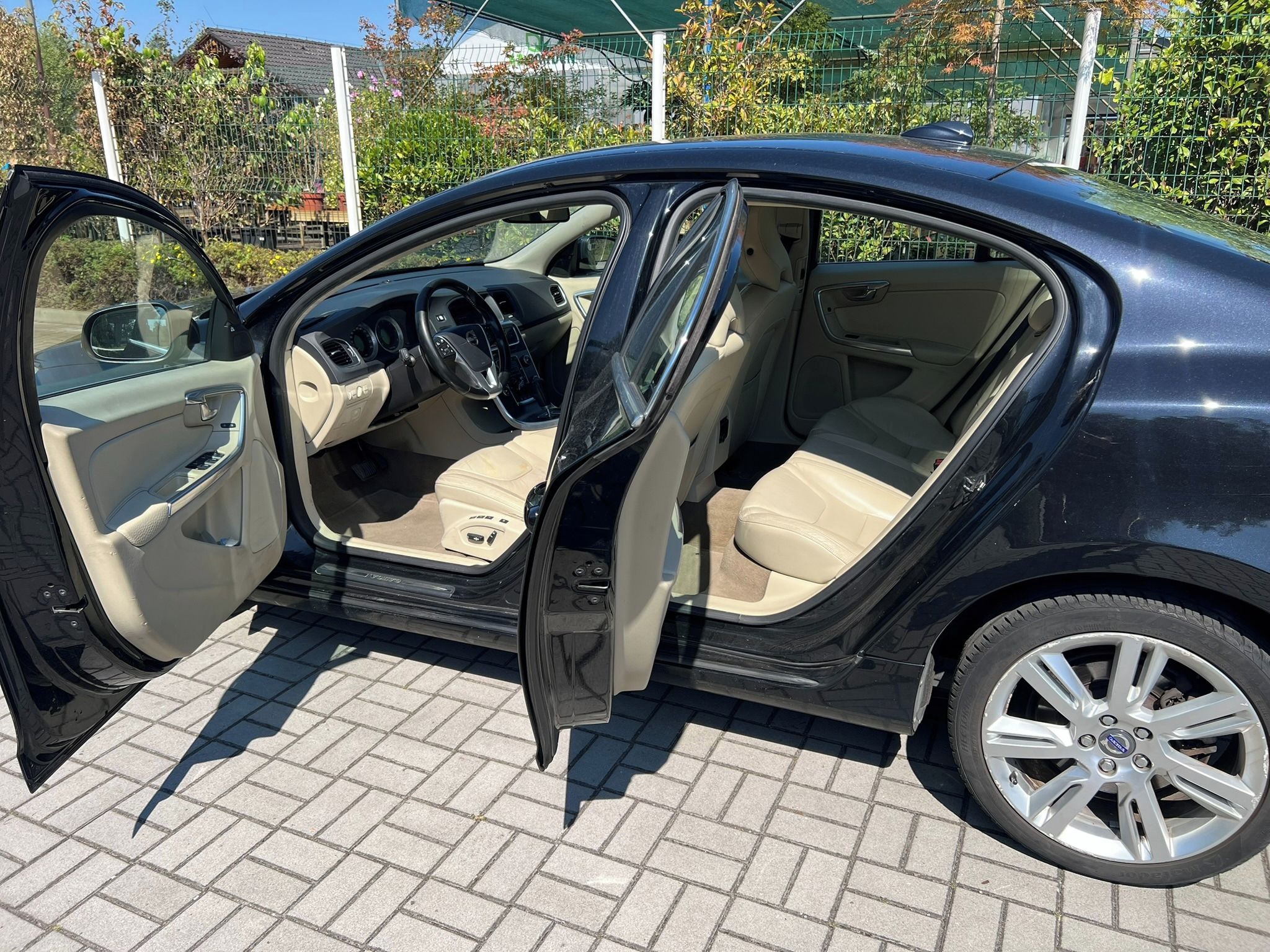 Volvo S60 - fotka 6