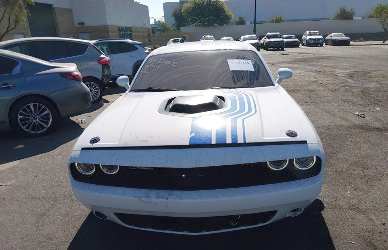 Dodge Challenger, Auto na cestě - fotka 5