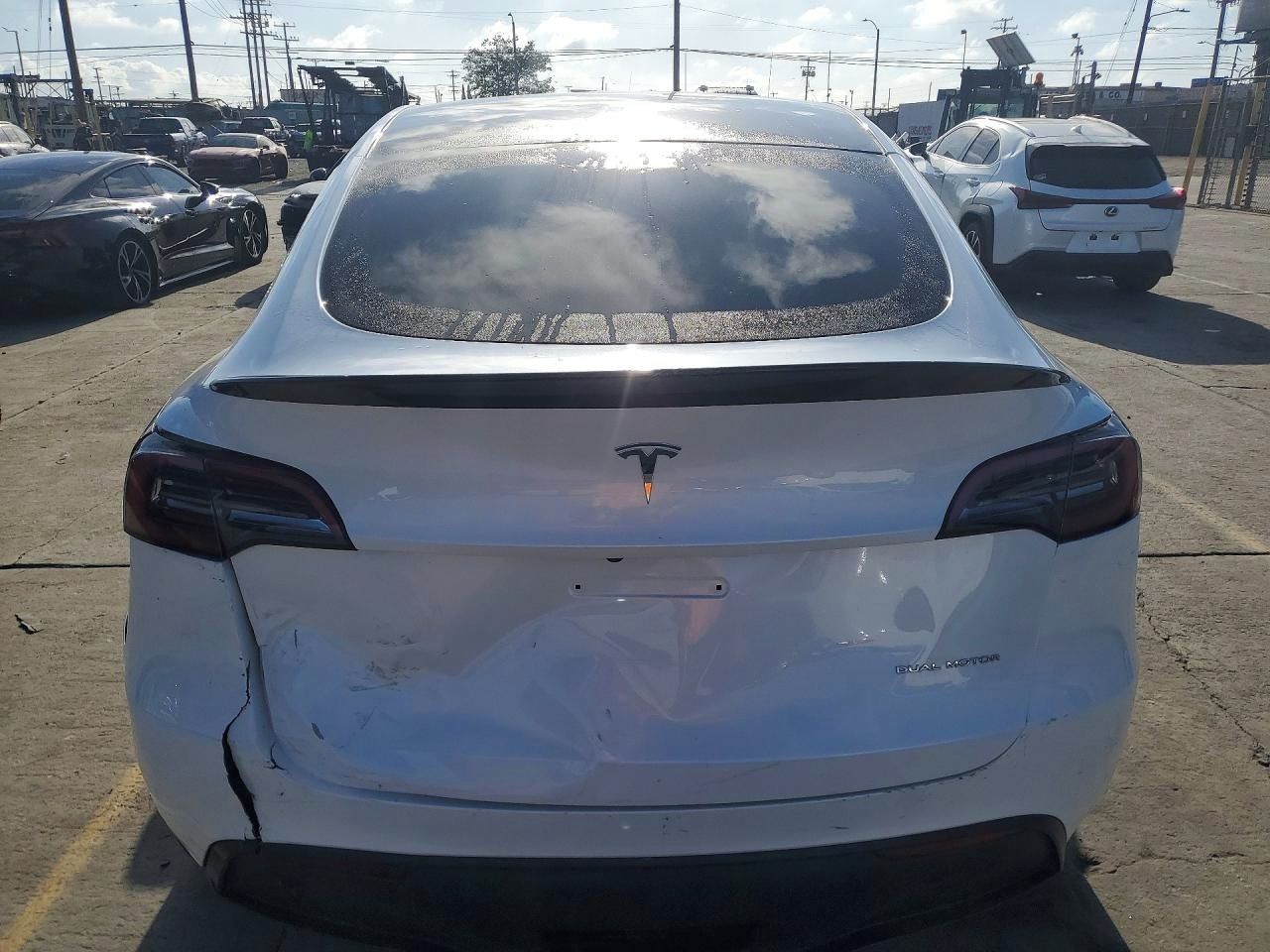 Tesla Model Y, Auto na cestě - fotka 6