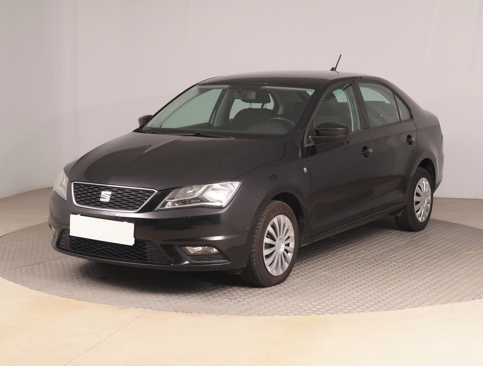 Seat Toledo, 1.6 TDI, Automatická klima - fotka 2