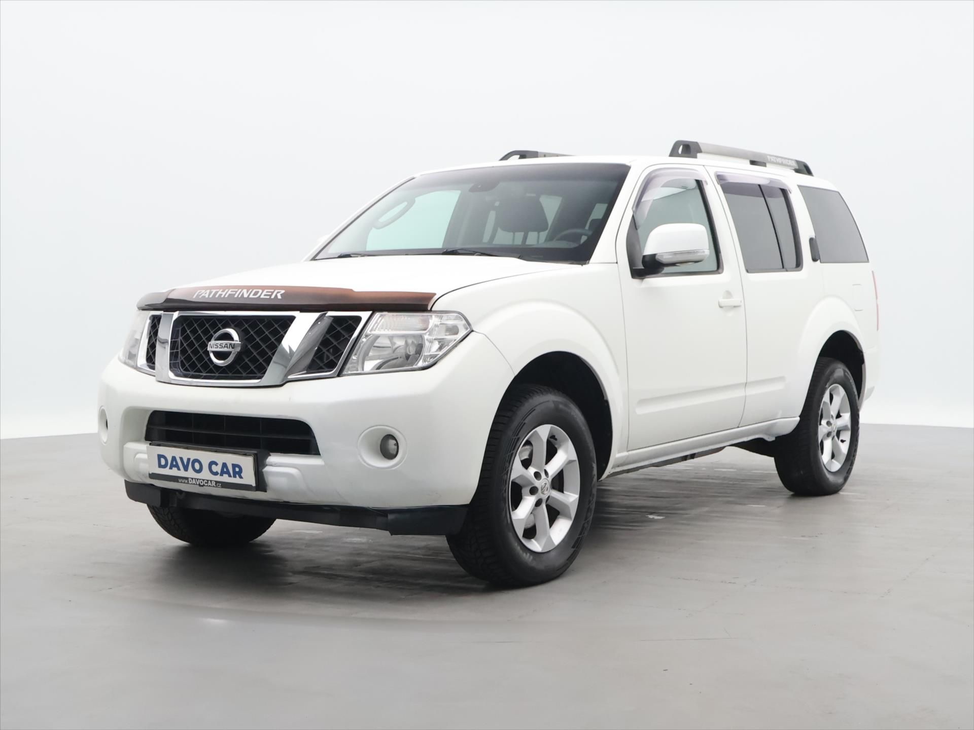 Nissan Pathfinder, 2,5 dCi 140kW 4x4 7-Míst Tažné - fotka 3
