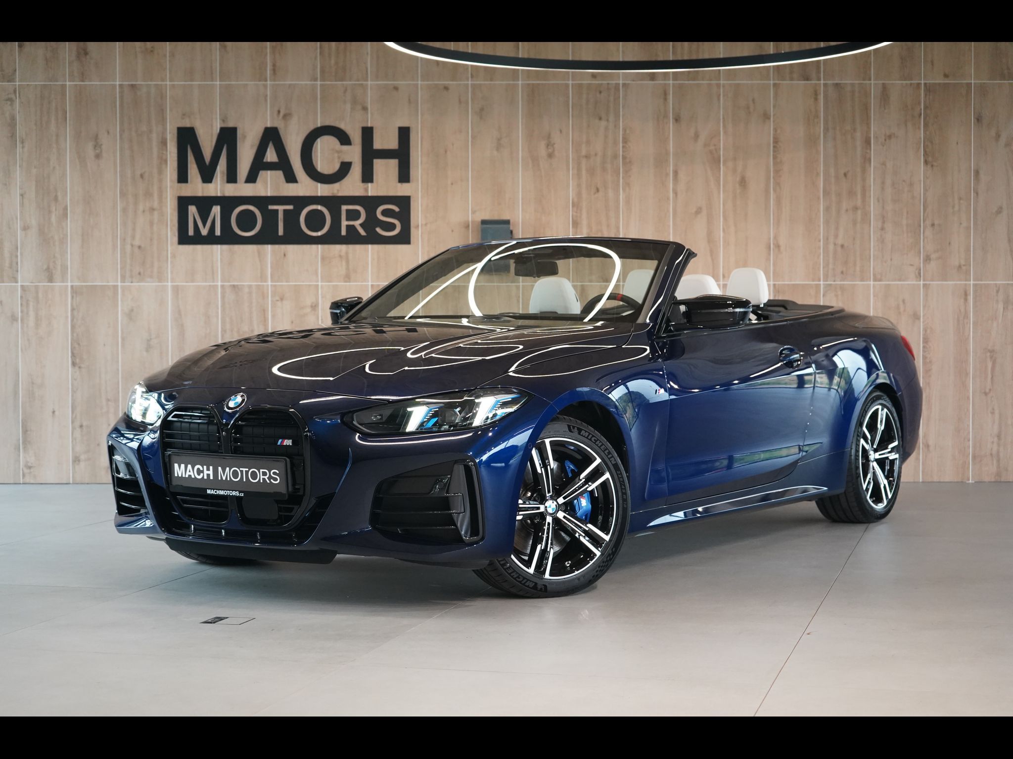 BMW Řada 4, M440i xDrive Cabrio, Merino