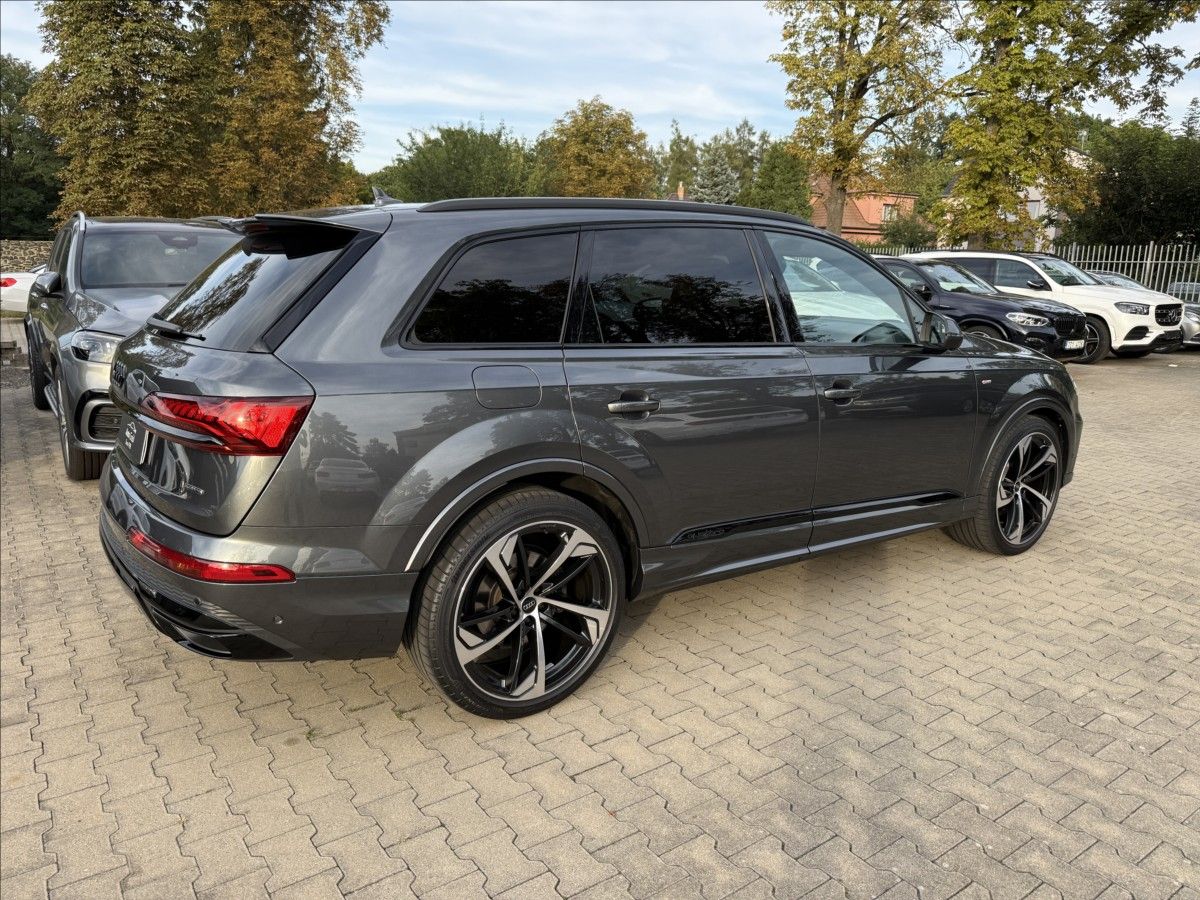 Audi Q7, 50 TDI S-Line Quattro - fotka 3