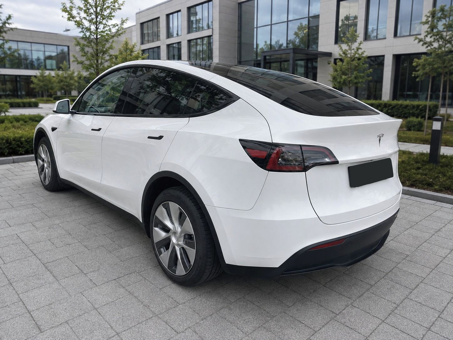 Tesla Model Y, DPH, LFP, plná záruka, SOH 95% - fotka 3