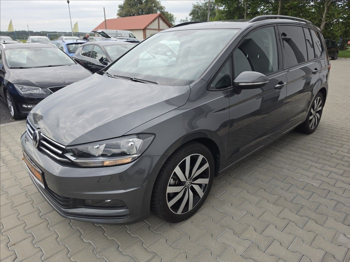 Volkswagen Touran, 1,4 TSi 110KW DSG 7 MÍSTNÝ - fotka 3