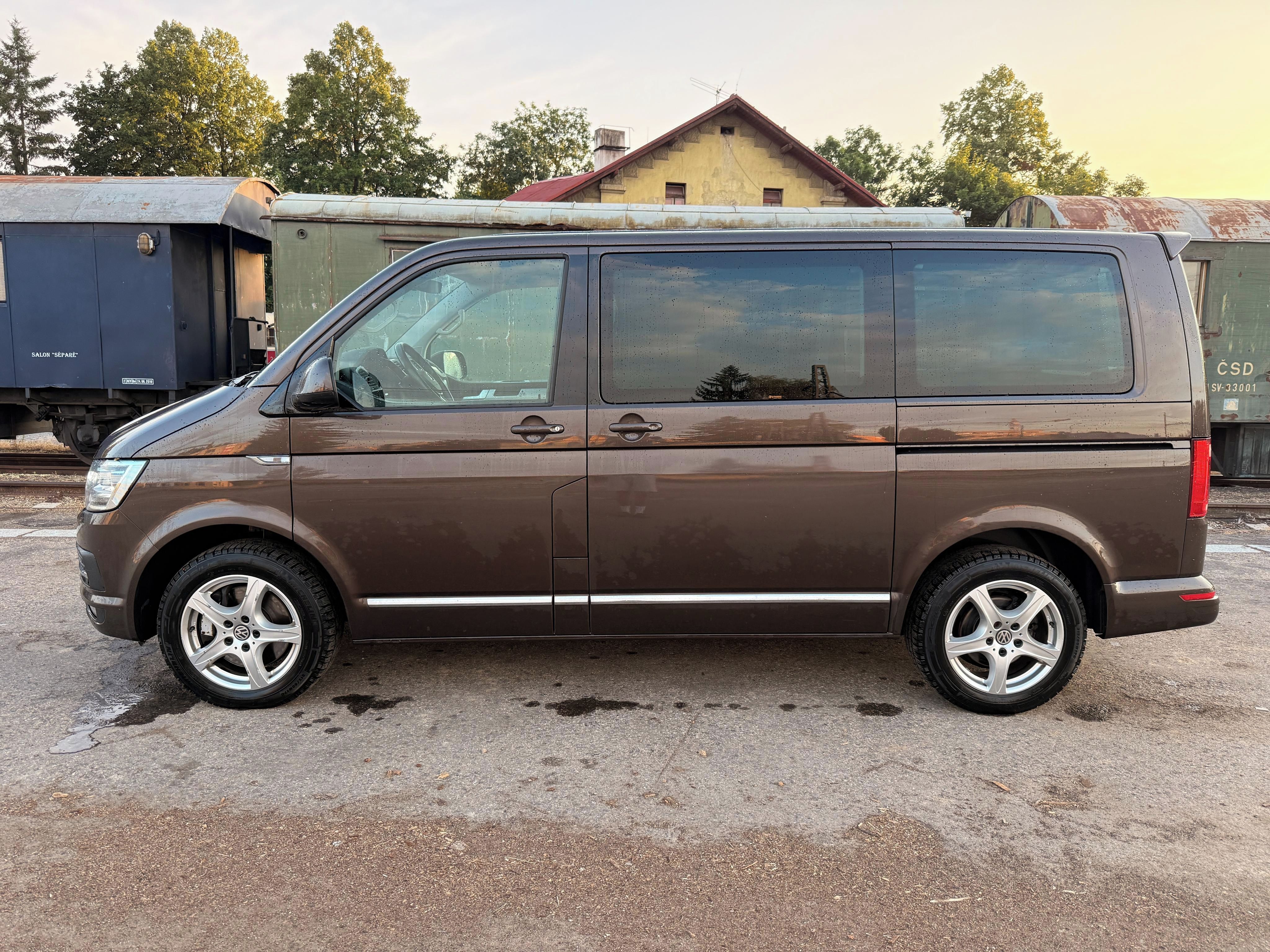 Volkswagen Multivan, 2.0TDi 150kW 4M DSG HIGHLINE 1 - fotka 4