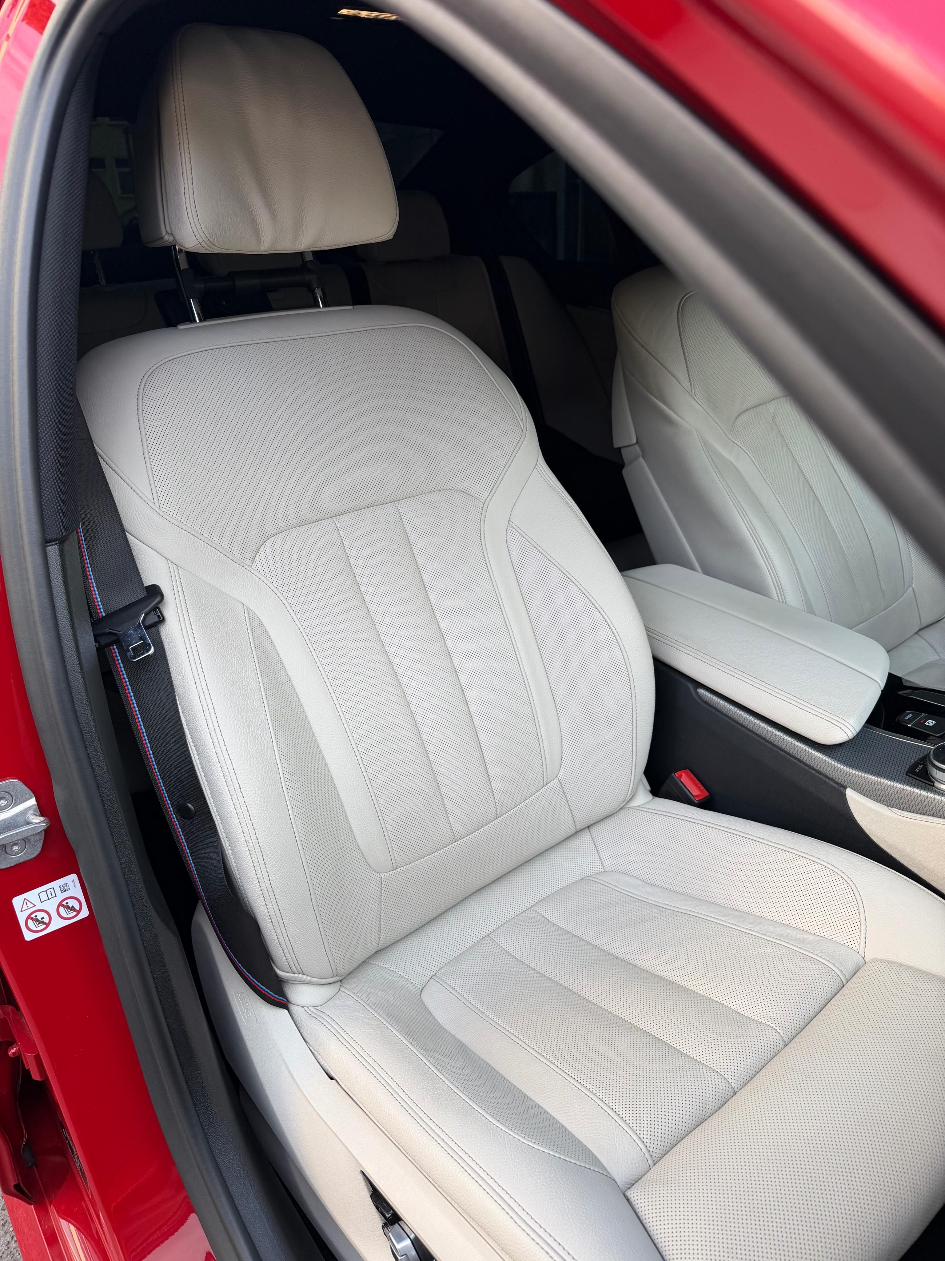 BMW Řada 5, 540i mpaket hk čr hdu - fotka 6
