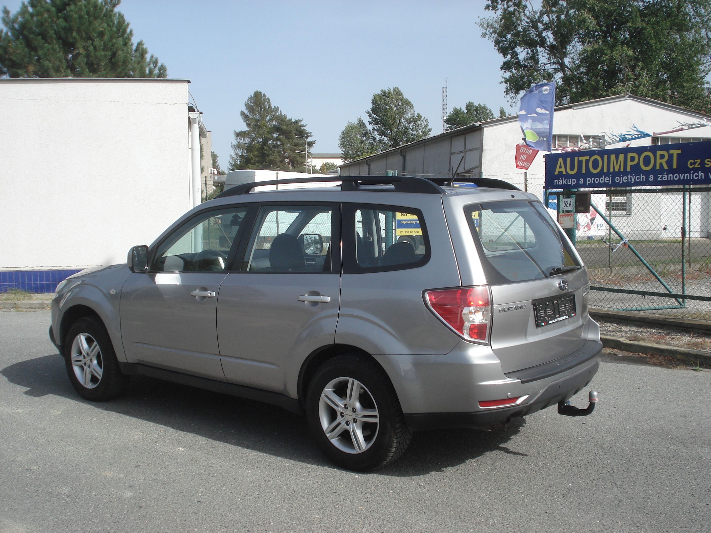 Subaru Forester, 2.0i LPG XENONY ŚIBR TAŽNÉ - fotka 3