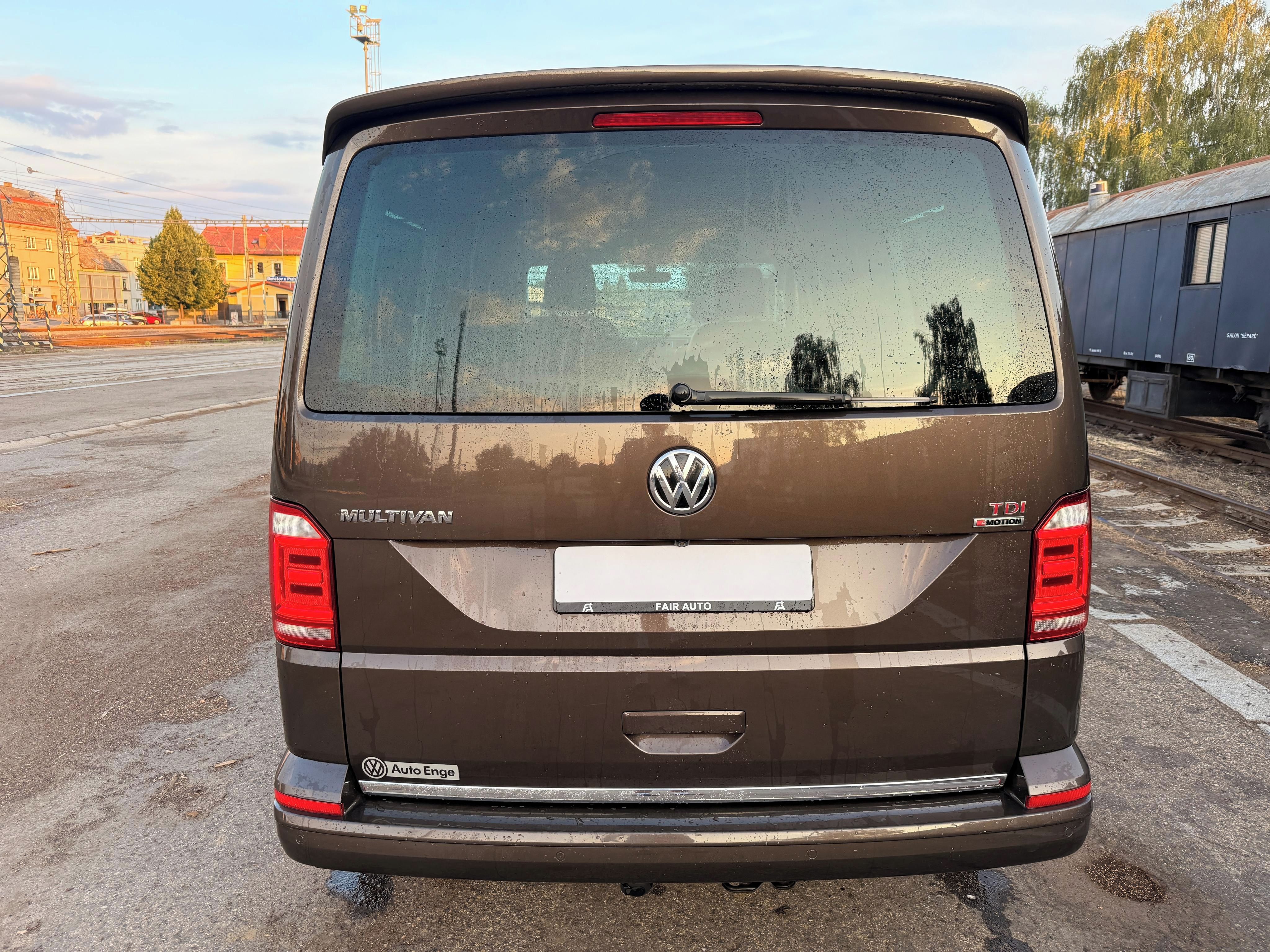 Volkswagen Multivan, 2.0TDi 150kW 4M DSG HIGHLINE 1 - fotka 6
