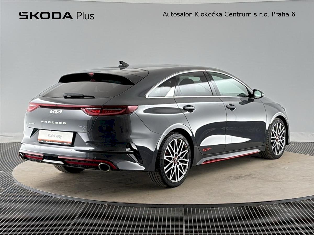Kia ProCeed, 1,6T-GDI150 kW GT 7DCT - fotka 2