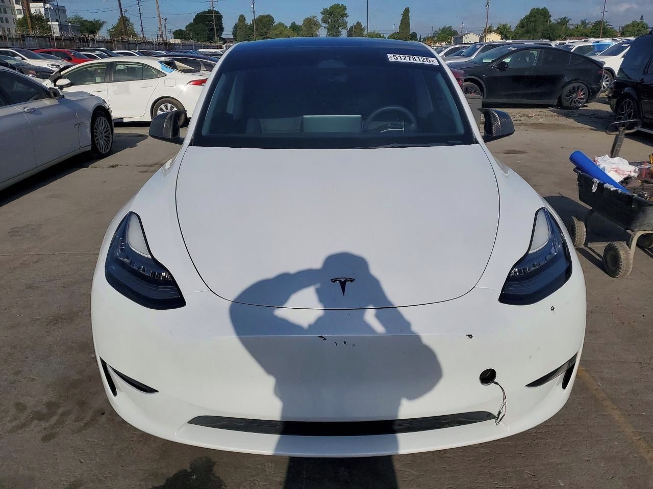 Tesla Model Y, Auto na cestě - fotka 5