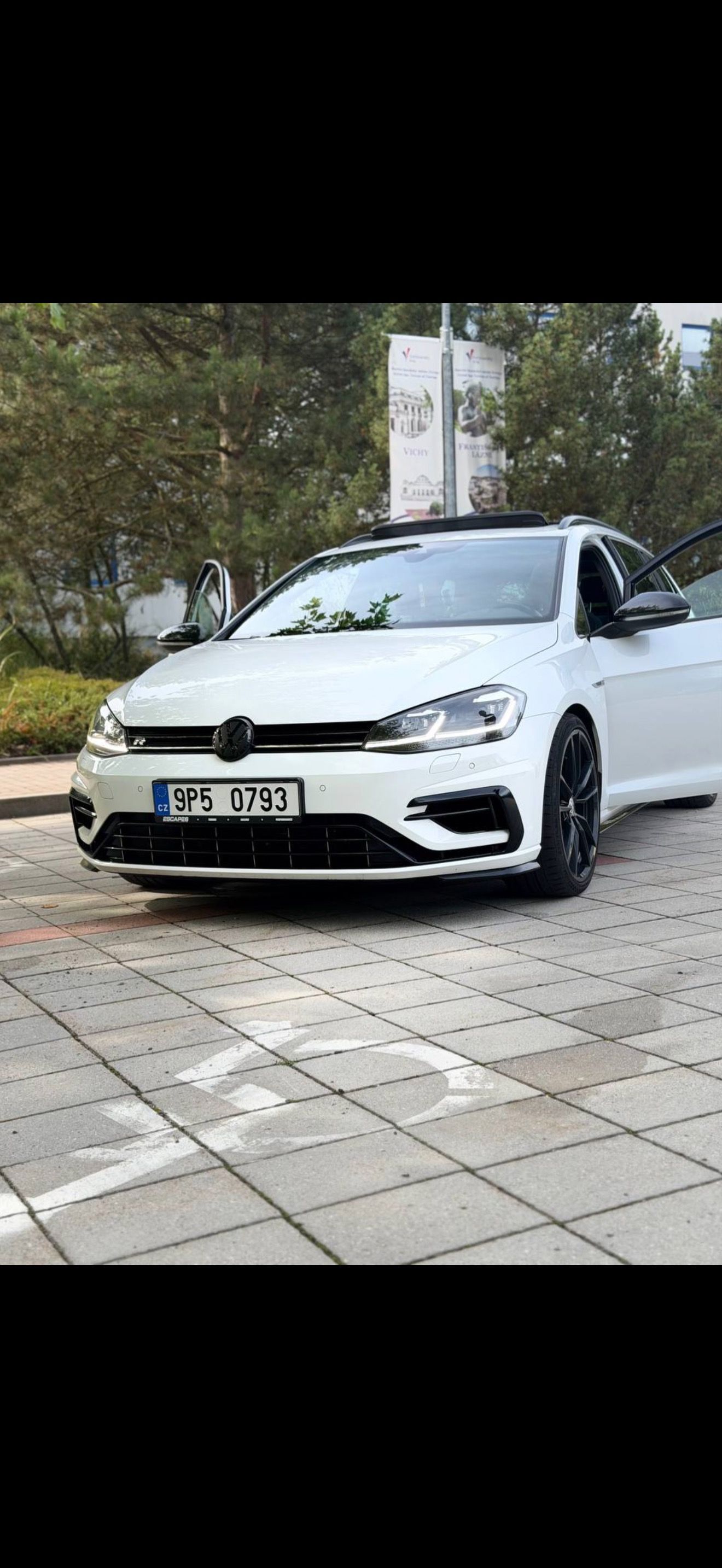 Volkswagen Golf, Volkswagen Golf 7.5 R Variant