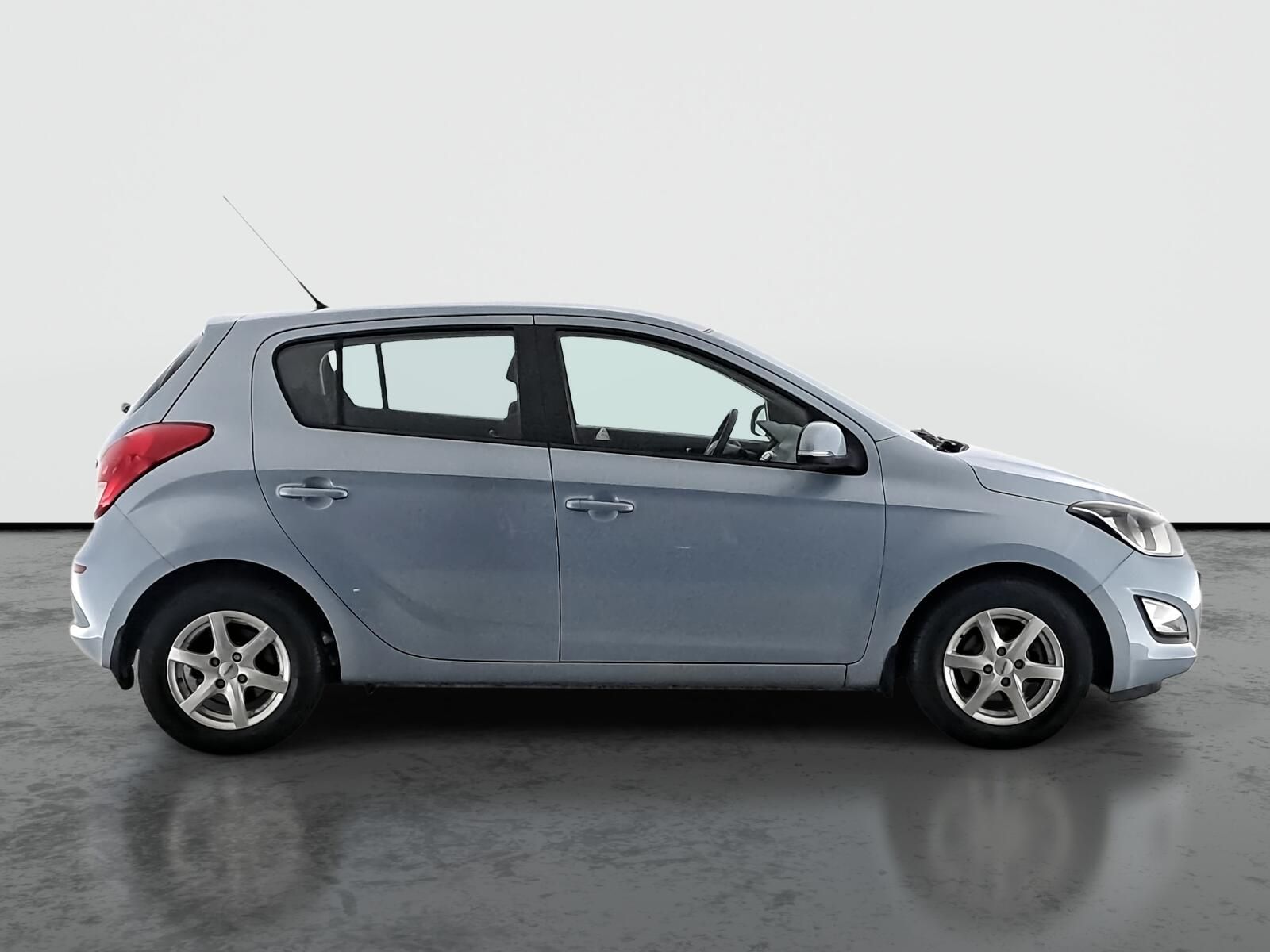 Hyundai i20, 1.4, Automat, ČR,1.maj, Klima - fotka 6