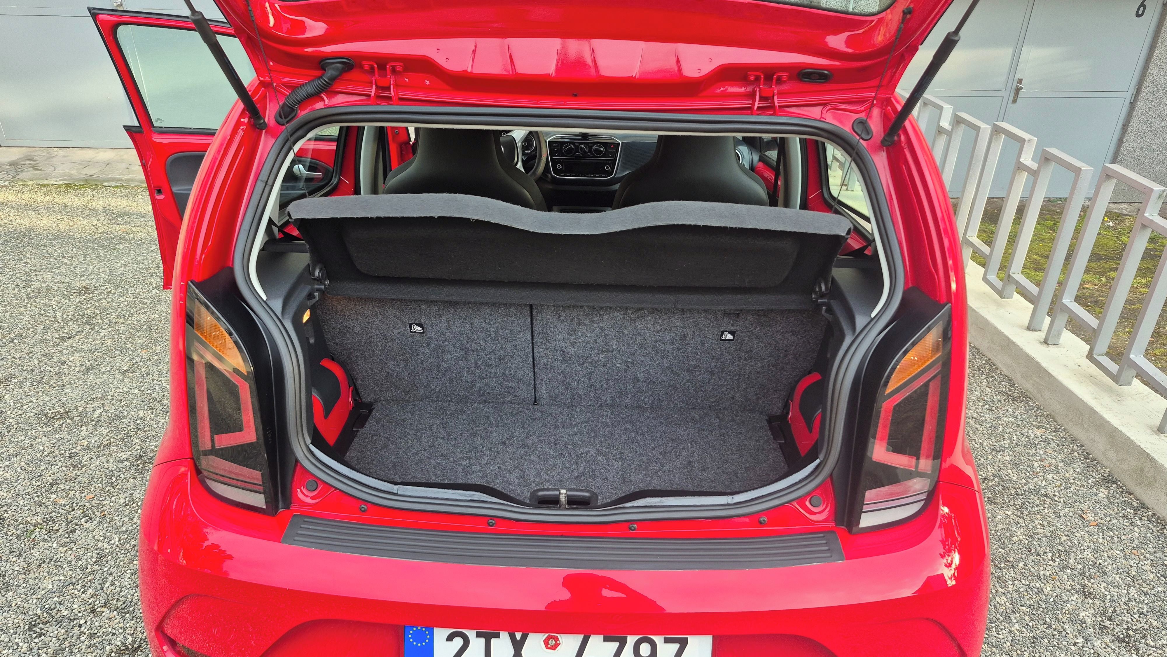 Volkswagen Up!, Volkswagen UP! 2019 Cebia - fotka 4