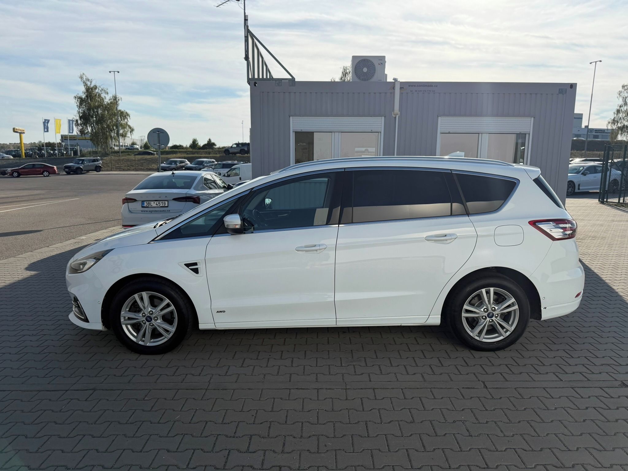 Ford S-MAX, 2.0 TDCi 140 kW Titanium 4x4 - fotka 4