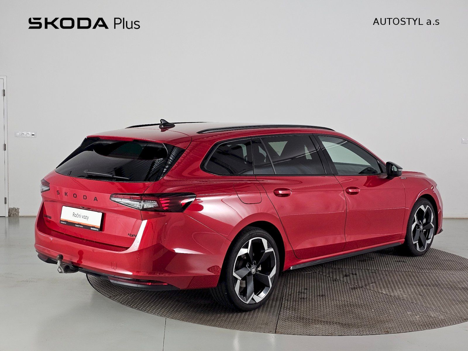 Škoda Superb, 2.0TDI 142kW 4X4 SPORTLINE WEB - fotka 2