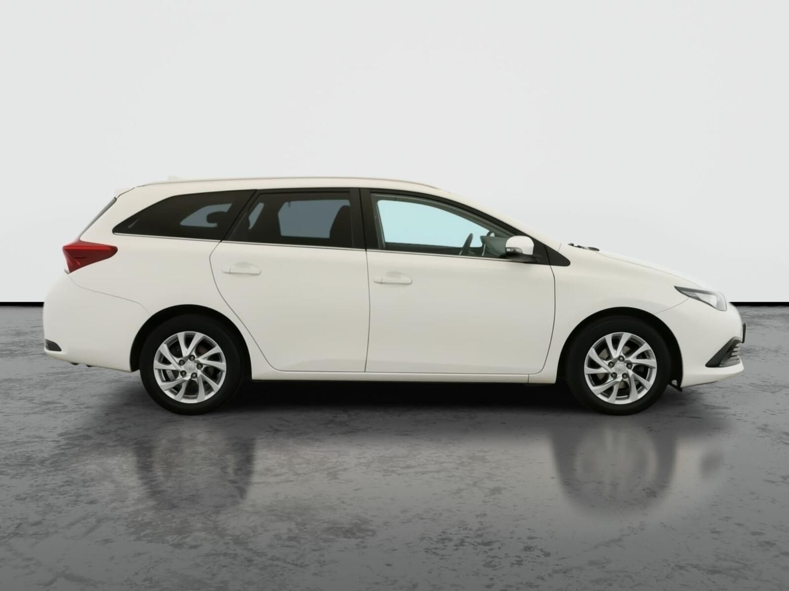 Toyota Auris, 1.6 Valvematic, ČR,1.maj - fotka 6