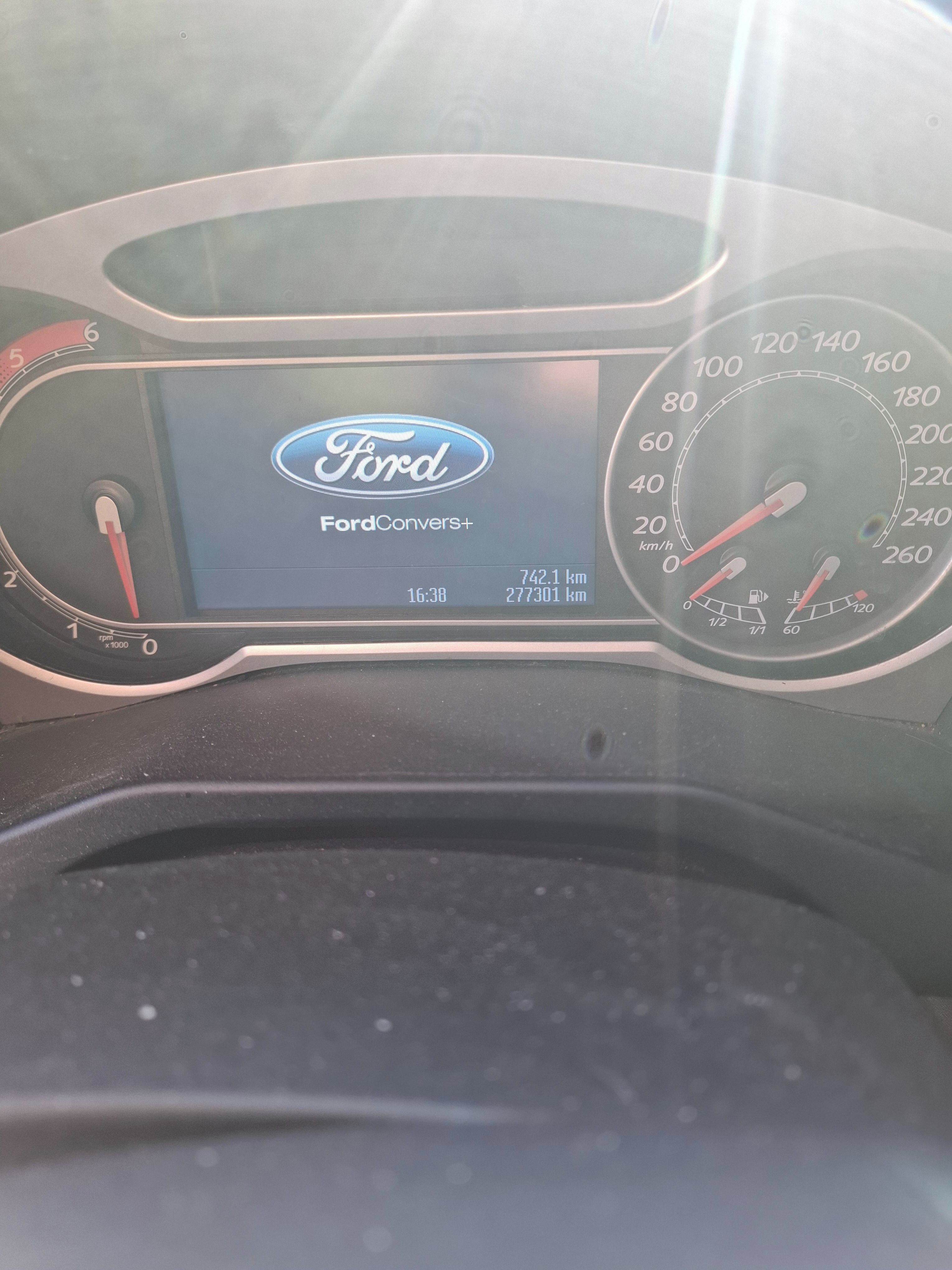 Ford Mondeo, 2.2TDCi - fotka 2