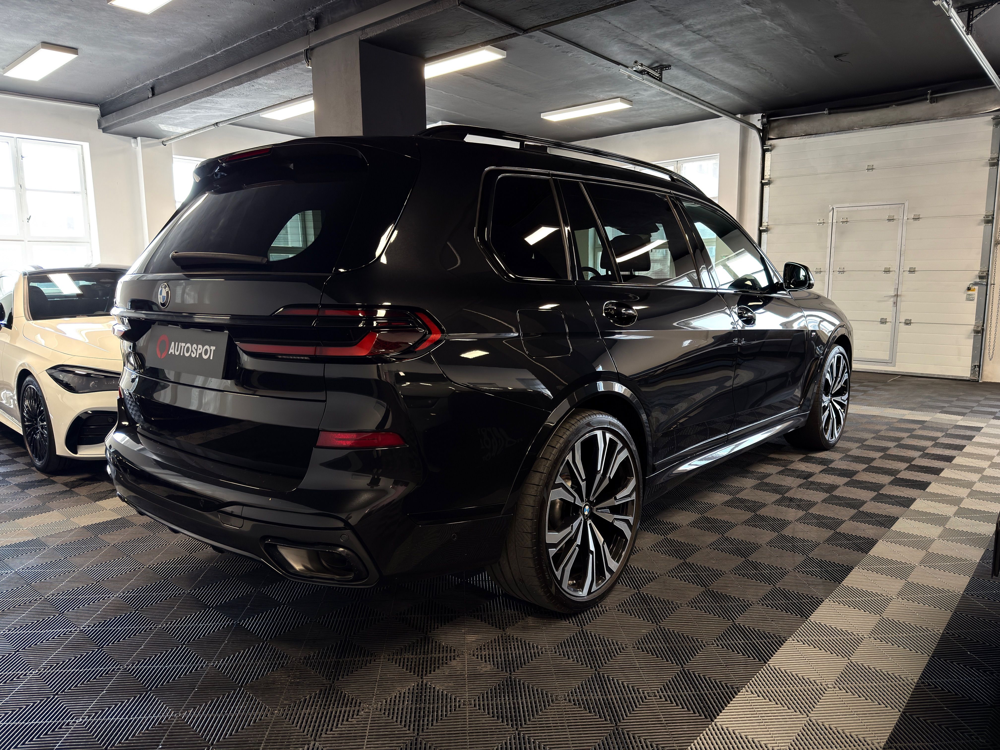 BMW X7, 40d xDrive - fotka 6