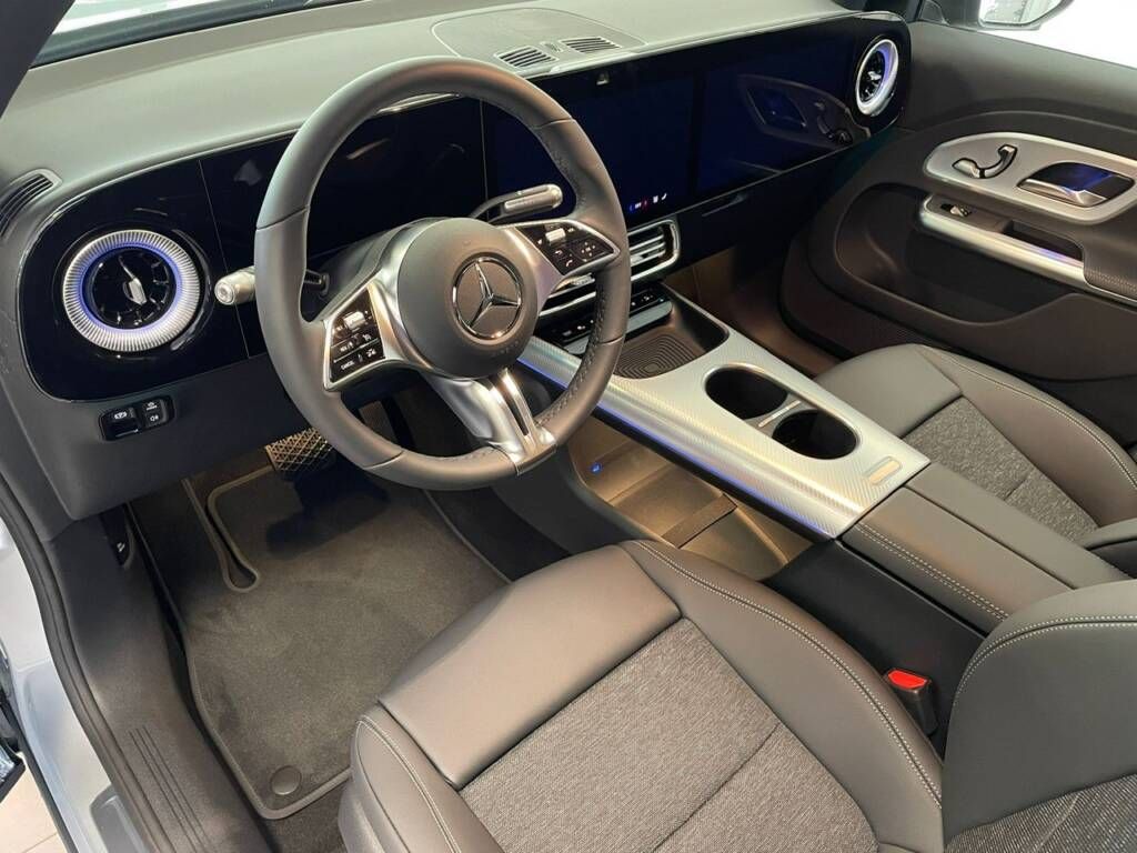 Mercedes-Benz GLB, 250+ s technologií EQ - fotka 2