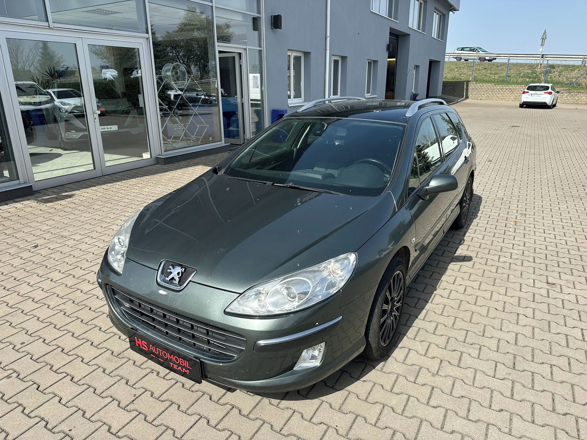 Peugeot 407, SW 2,0 HDi  100kW  2 sady kol - fotka 2